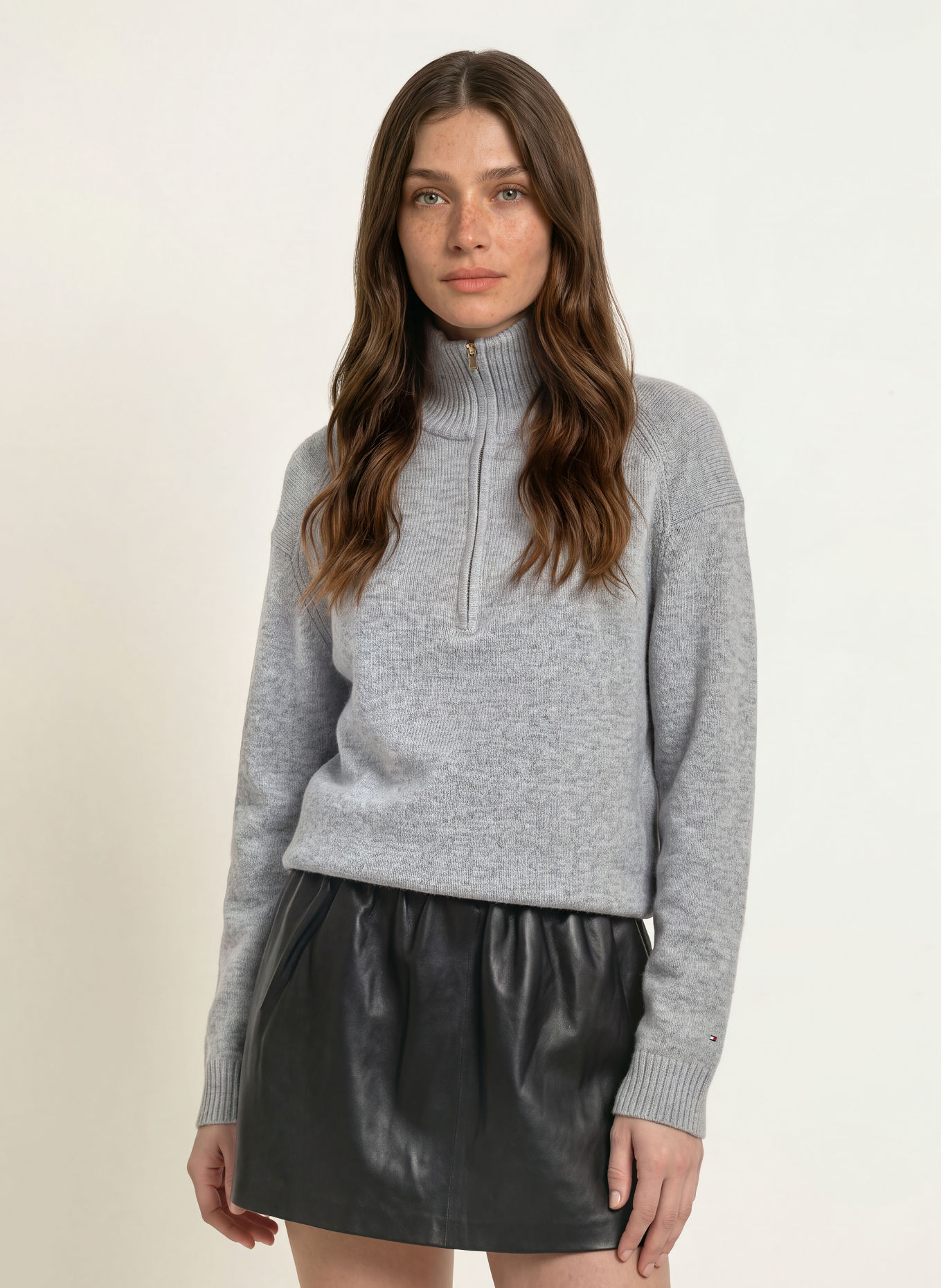 maje Sweter typu troyer: JASNOCZARY