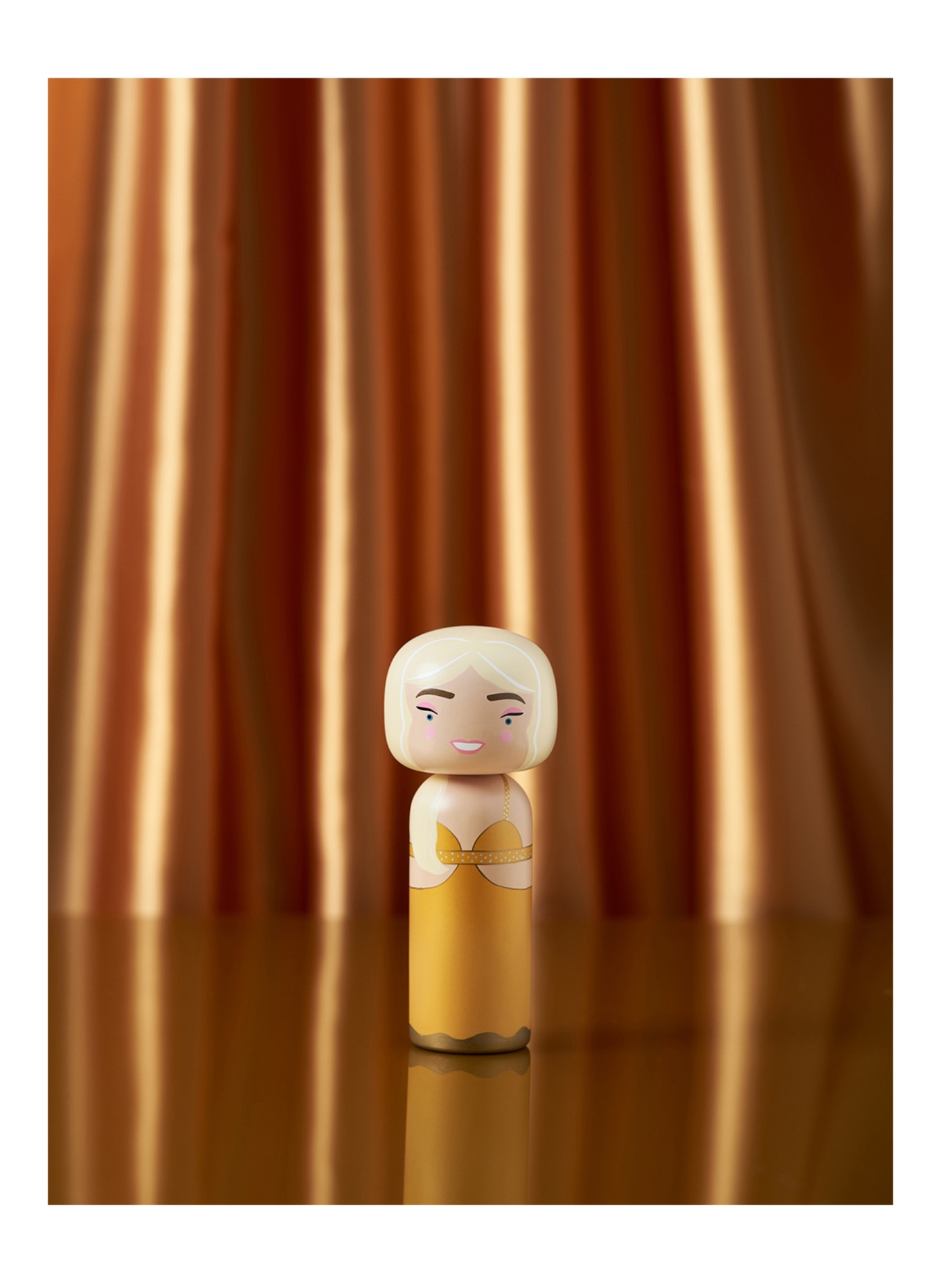 lucie kaas Decorative figurine CLAUDIA SCHIFFER, Color: ECRU/ LIGHT PINK/ GOLD (Image 3)