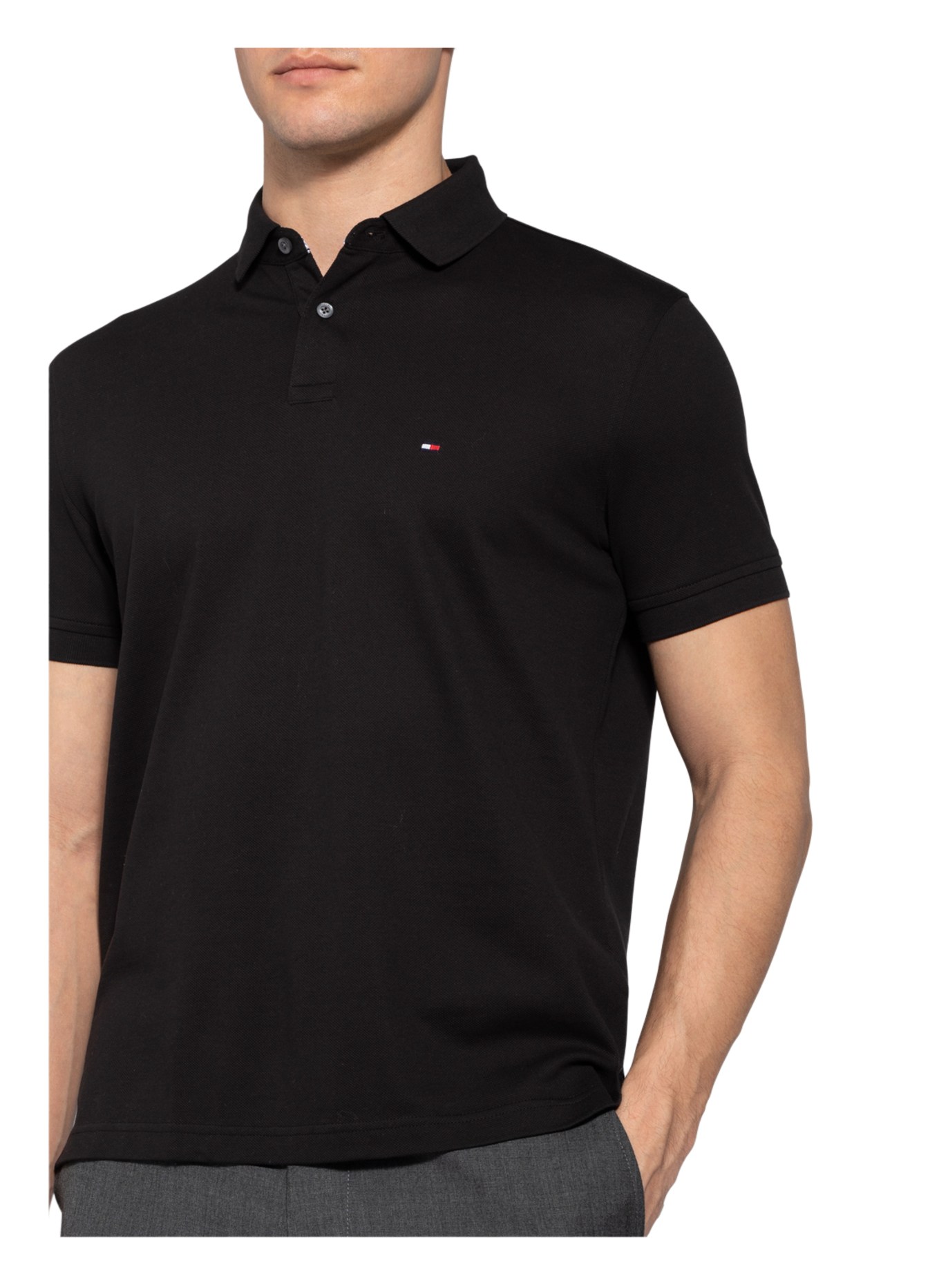 TOMMY HILFIGER Piqué-Poloshirt Regular Fit: SCHWARZ