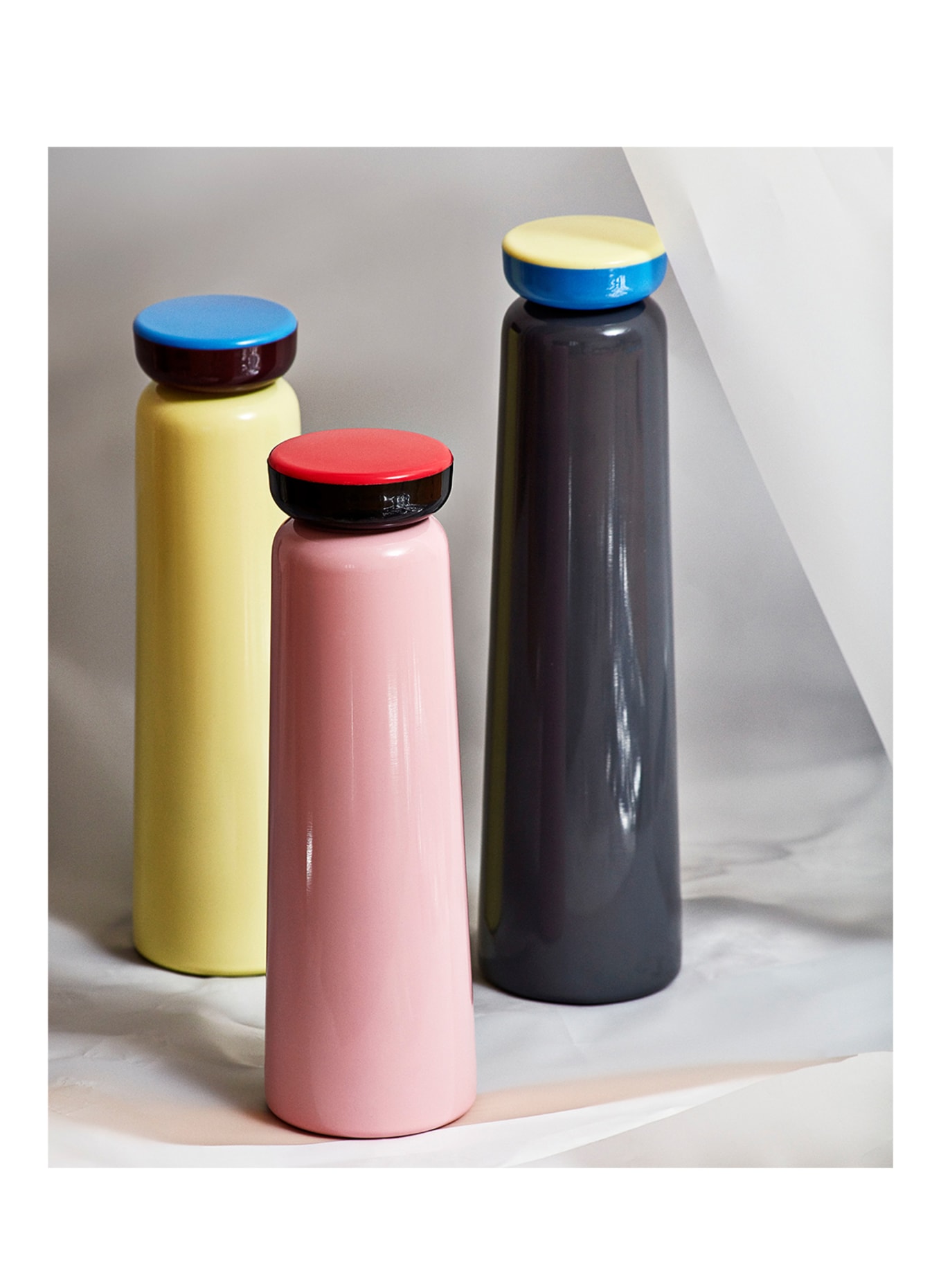 HAY Insulated bottle SOWDEN , Color: PINK/ DARK RED/ RED (Image 3)