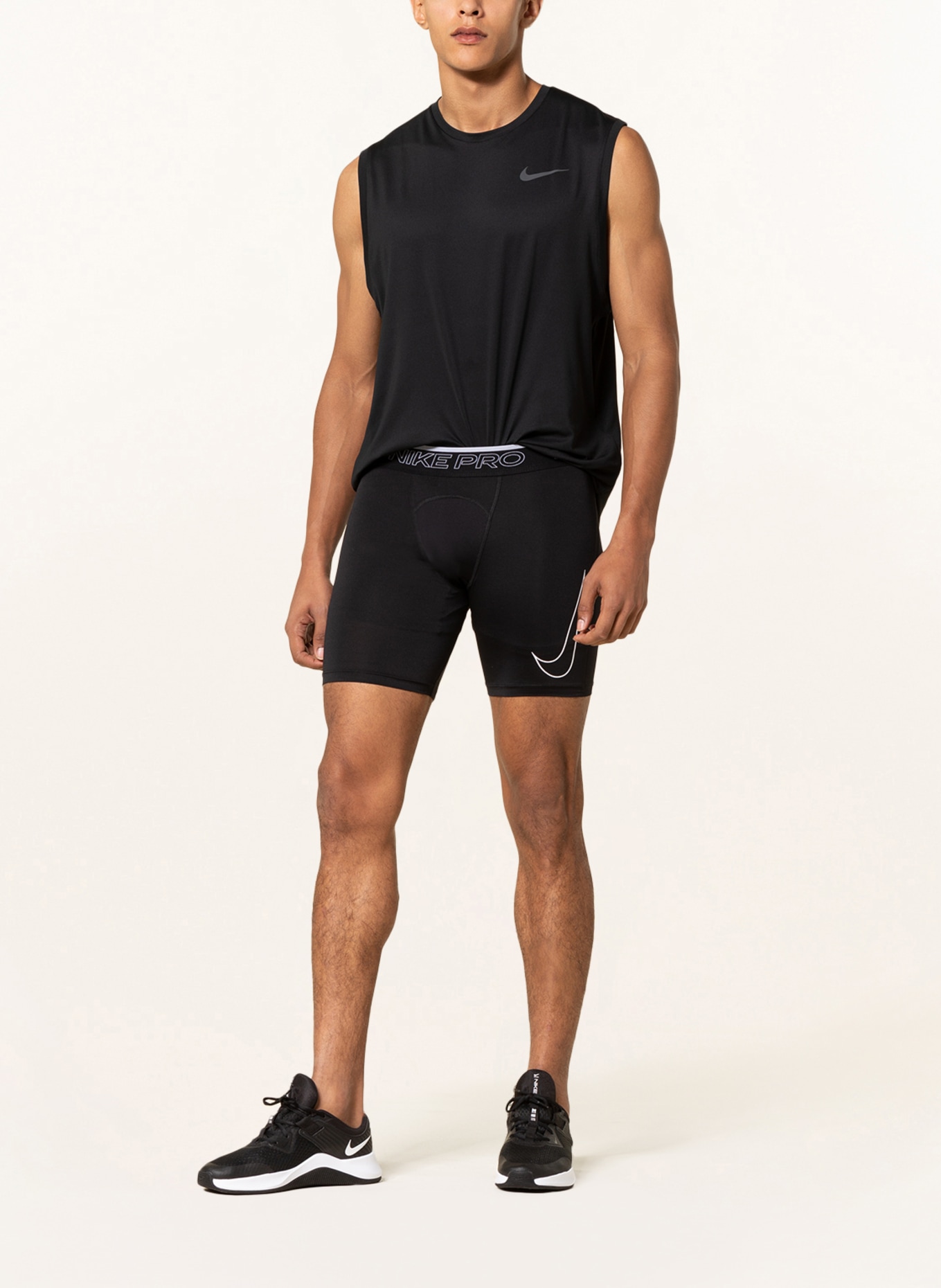 Nike Szorty treningowe PRO DRI-FIT ze wstawkami z siateczki, Kolor: CZARNY (Obrazek 2)