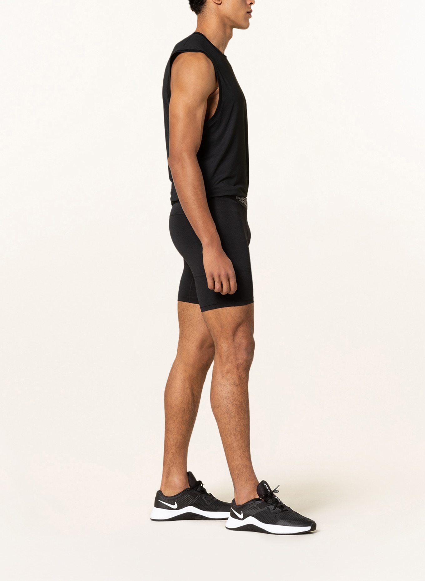 Nike Szorty treningowe PRO DRI-FIT ze wstawkami z siateczki, Kolor: CZARNY (Obrazek 4)