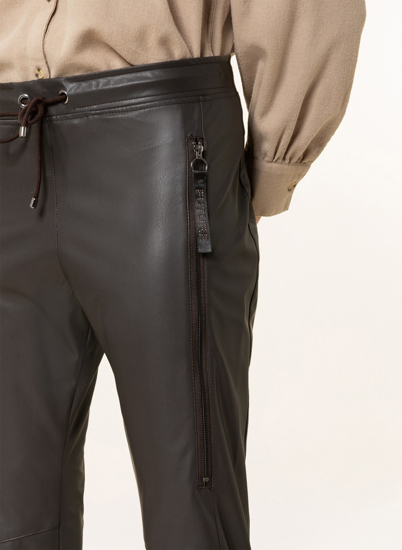 MAC 7/8 trousers in leather look, Color: DARK BROWN (Image 5)