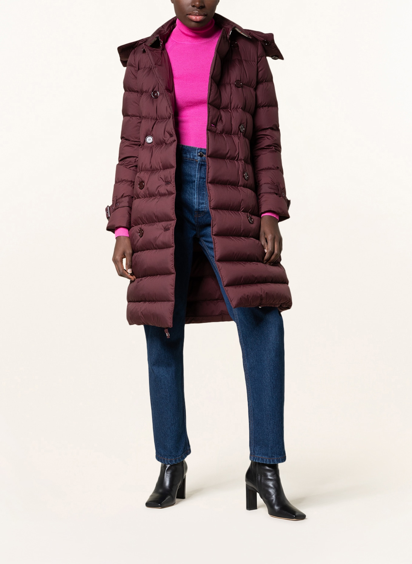 BURBERRY Péřový kabát ASHWICK s odnímatelnou kapucí, Barva: TMAVĚ ČERVENÁ (Obrázek 2)