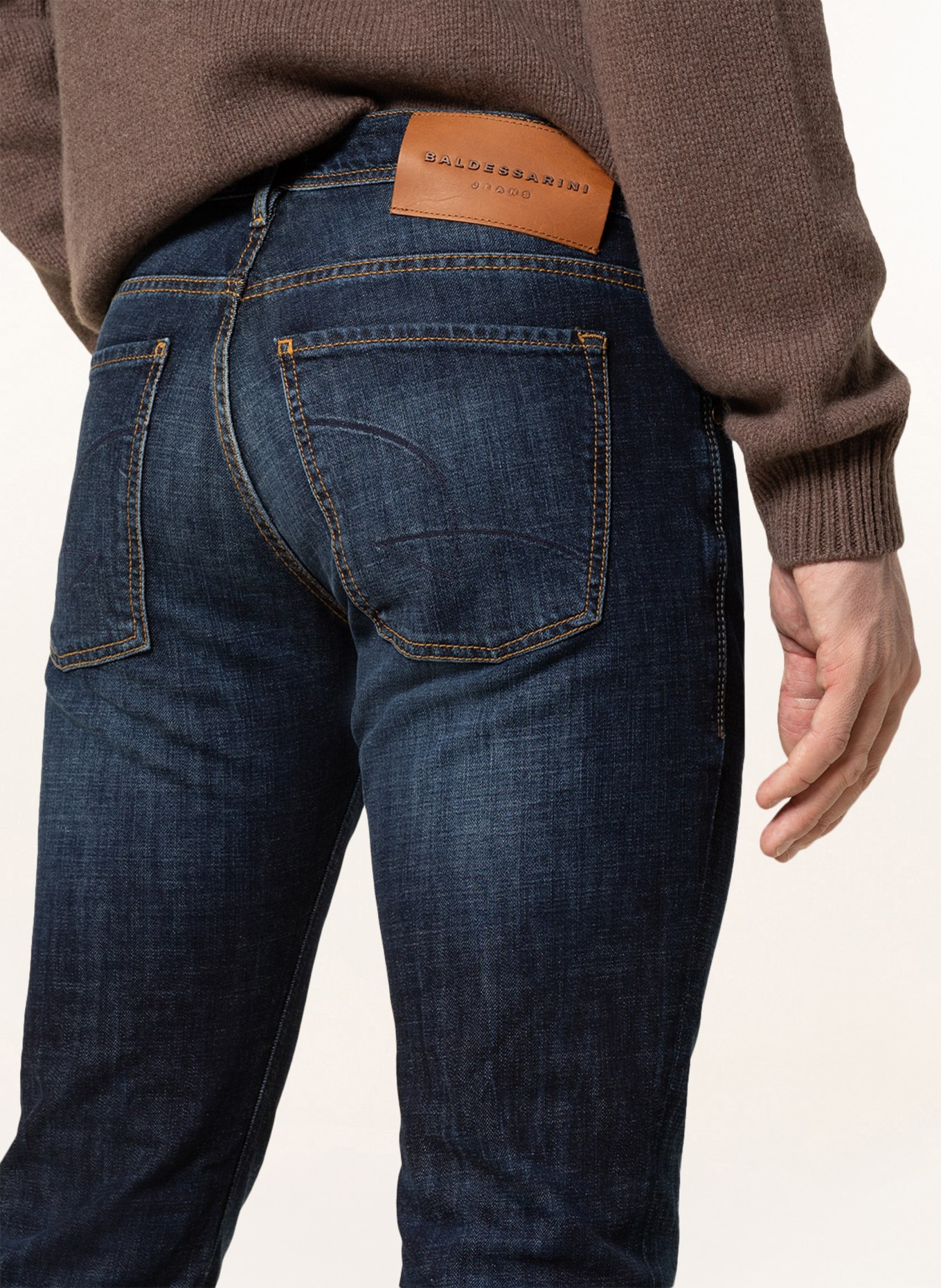 BALDESSARINI Jeans Regular Fit , Farbe: 6816 dark blue used buffies (Bild 5)