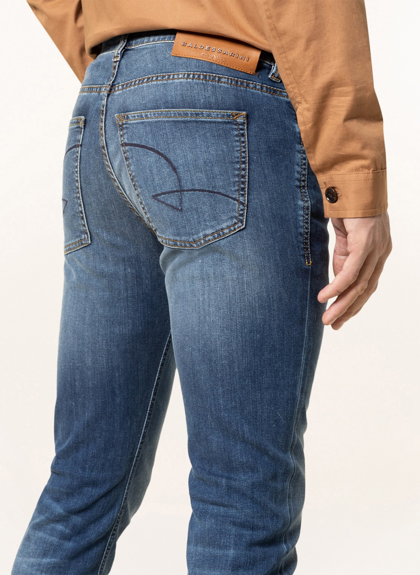 BALDESSARINI Jeans Regular Fit, Farbe: 6855 light blue used buffies (Bild 5)