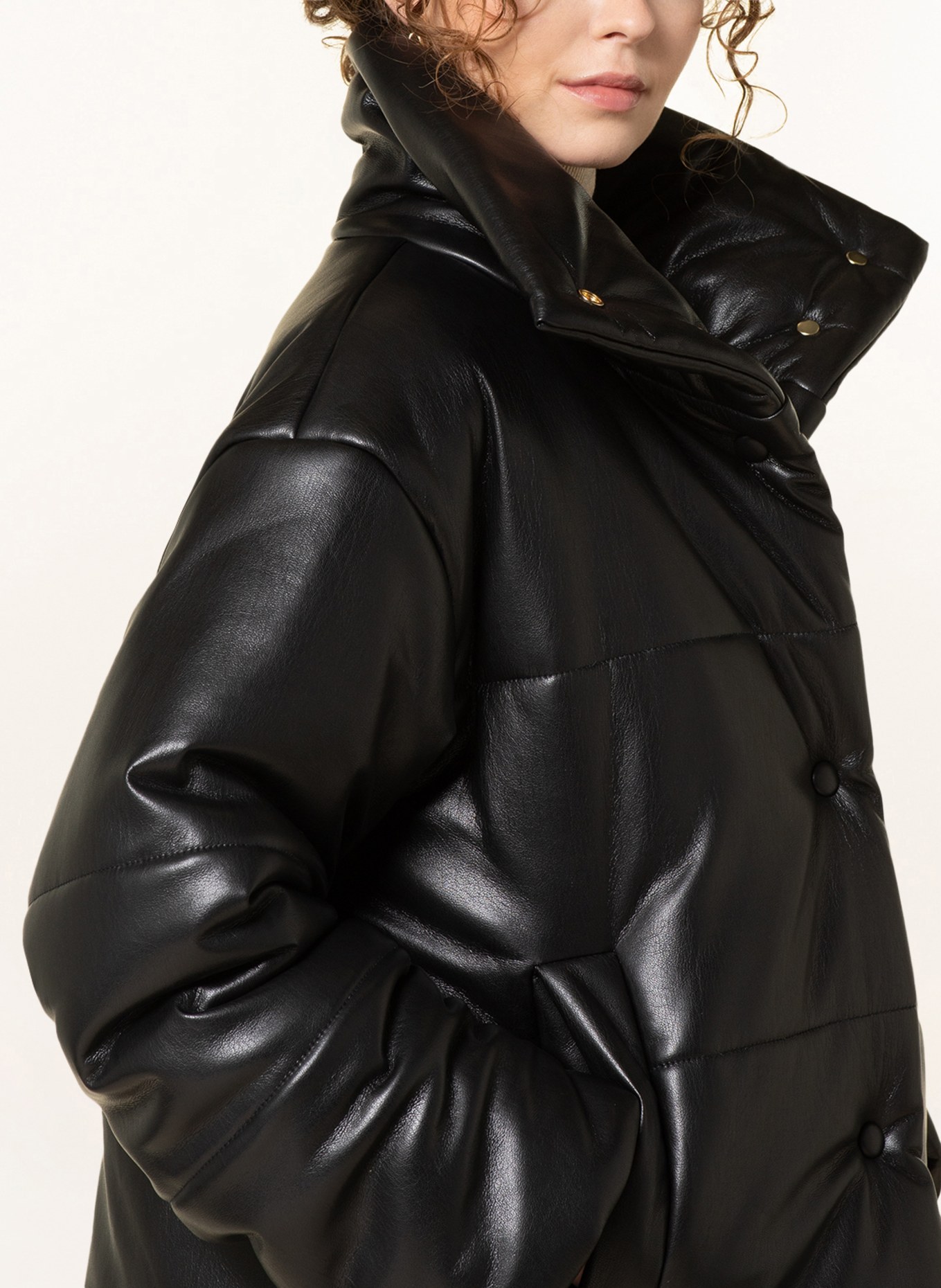 Nanushka Quilted jacket in leather look , Color: BLACK (Image 4)
