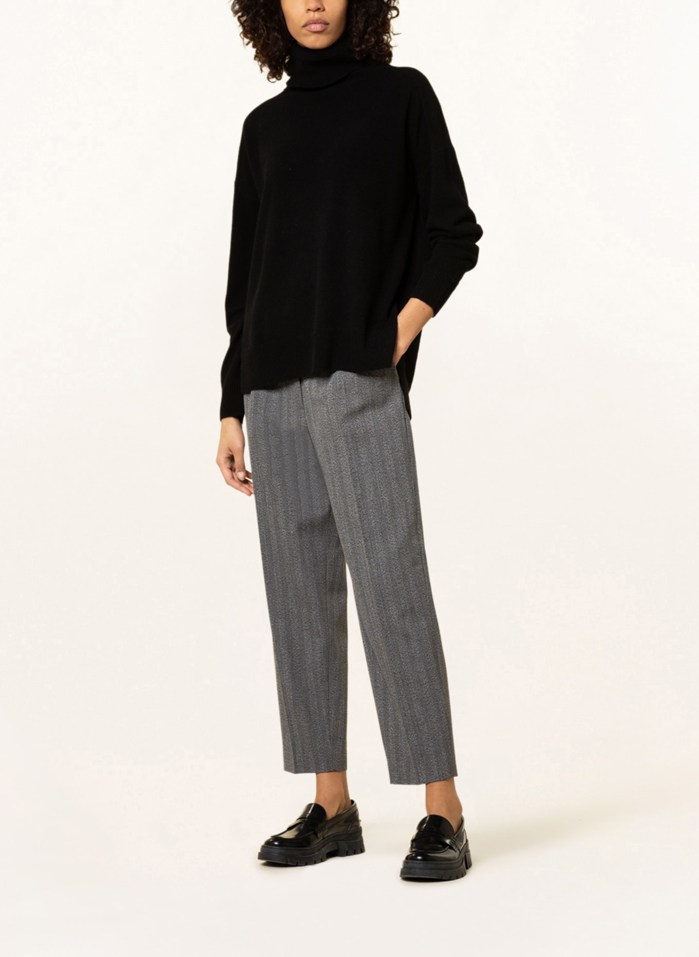 WHISTLES Turtleneck sweater in cashmere, Color: BLACK (Image 2)
