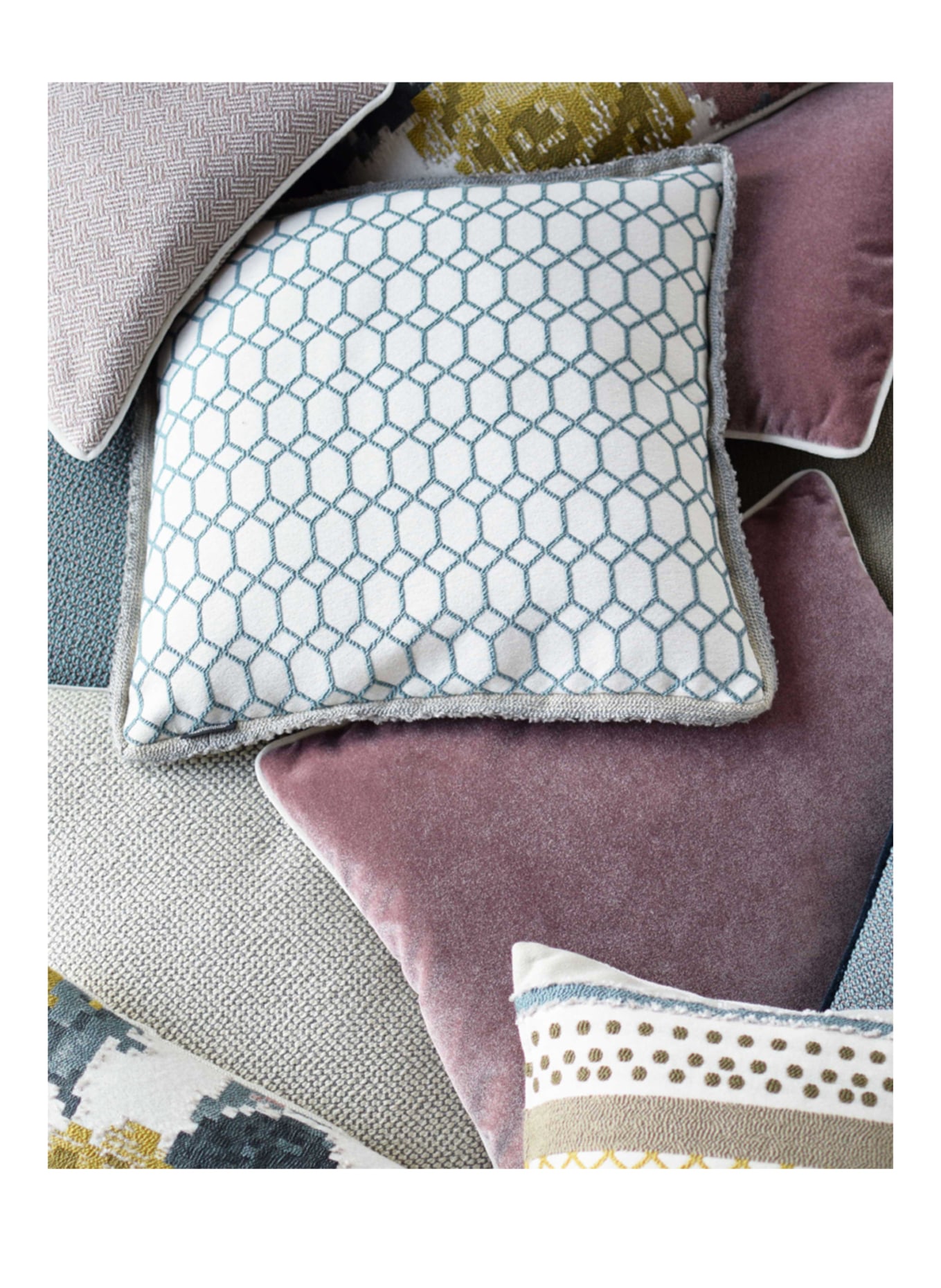 ROHLEDER Decorative cushions BIG CLOUD, Color: PURPLE (Image 5)