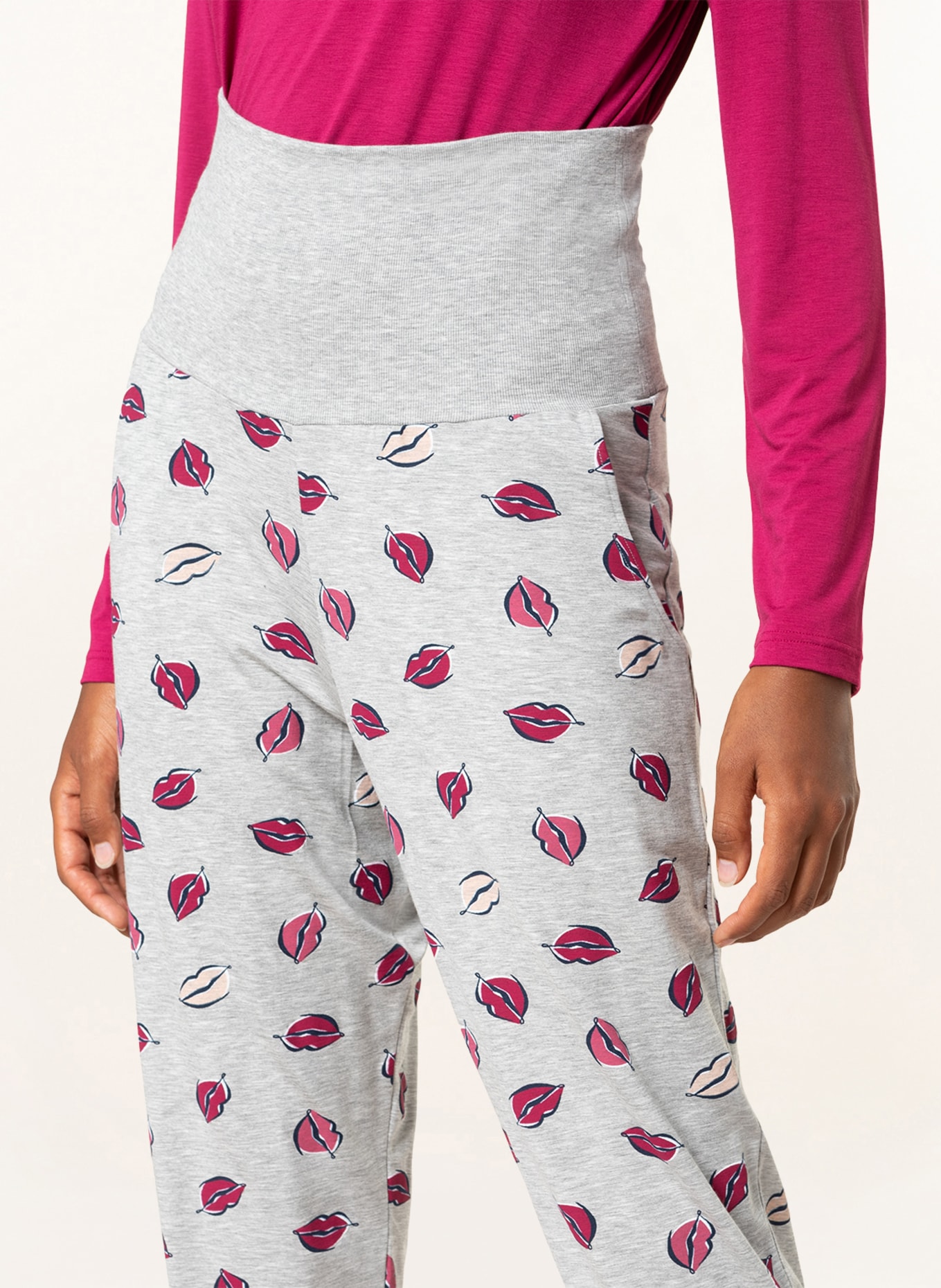 mey 7/8-Schlafhose Serie SLEEP&EASY: HELLGRAU / GRAU / DUNKELROT