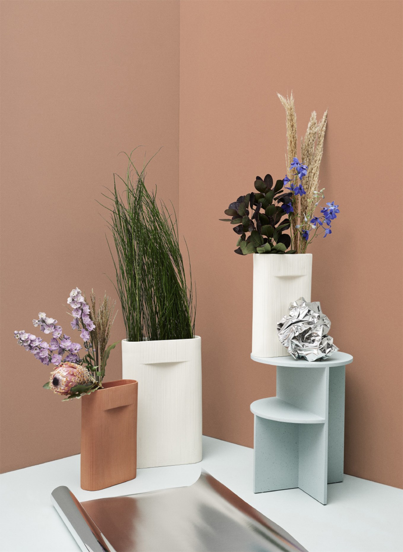 MUUTO Vase RIDGE, Farbe: CREME (Bild 2)