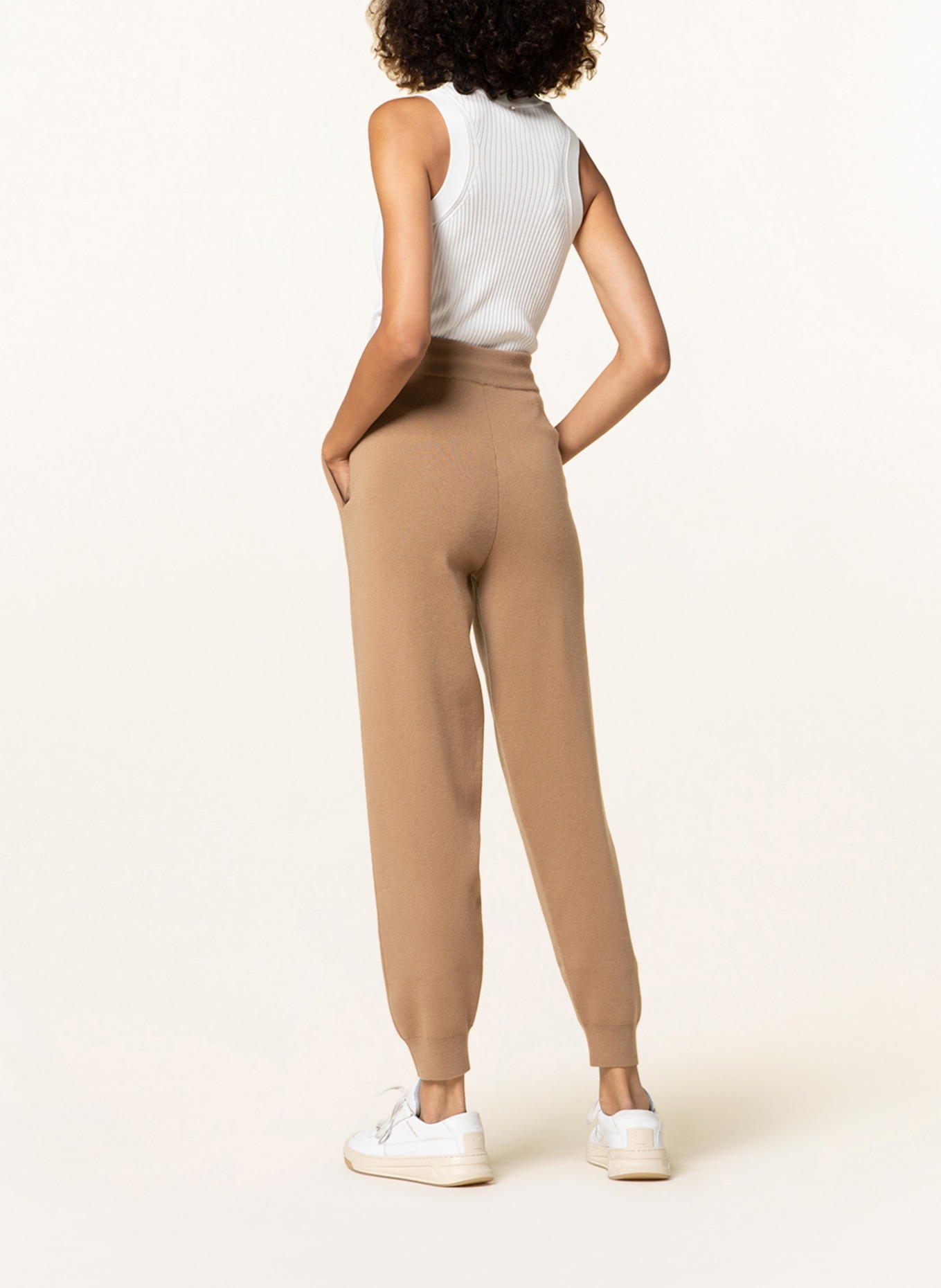 BURBERRY Pants in jogger style , Color: CAMEL (Image 3)