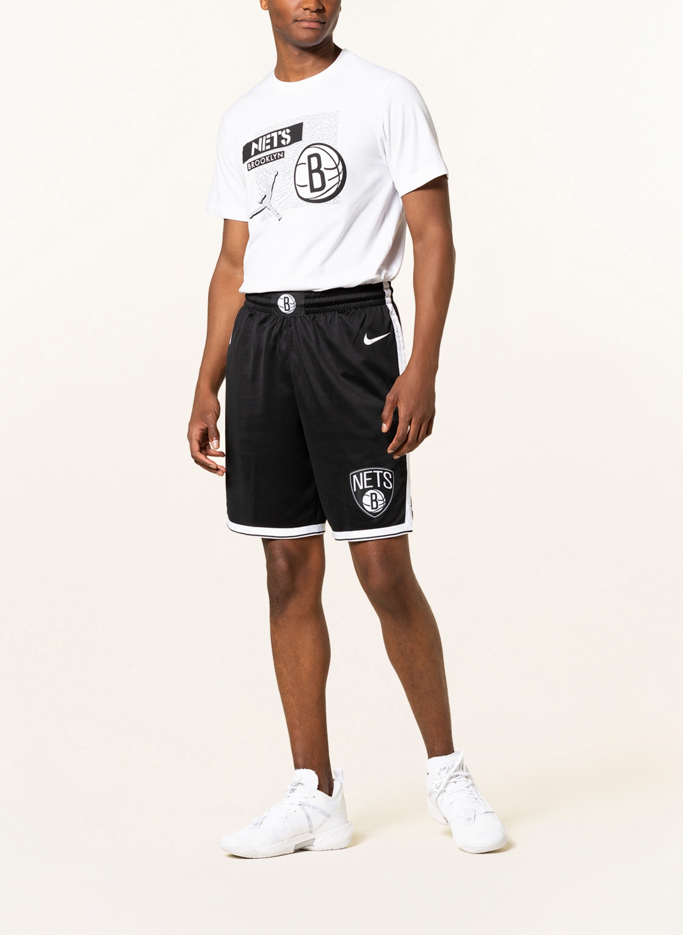 Nike Basketball shorts SWINGMAN made of mesh, Color: BLACK/ WHITE (Image 2)
