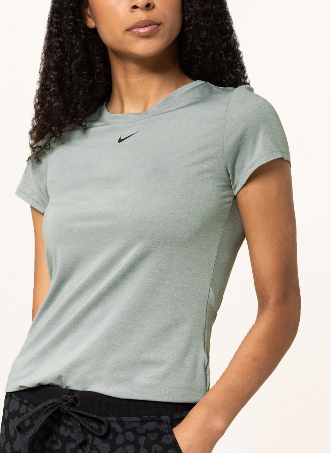 Nike T-Shirt DRI-FIT ONE, Farbe: GRAU/ HELLGRÜN (Bild 4)