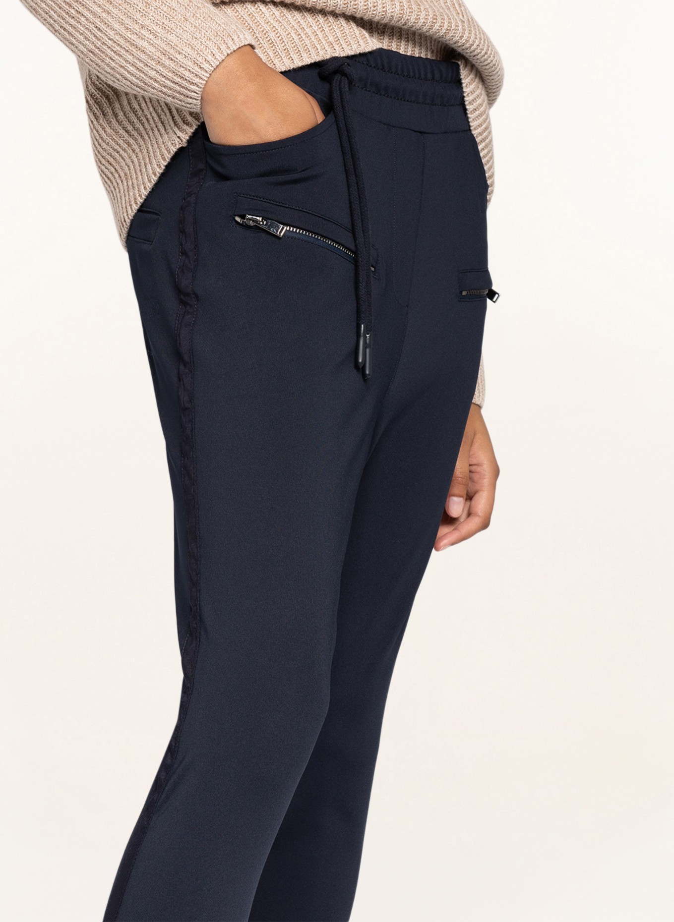 ELIAS RUMELIS 7/8 trousers ERSELENA in jogger style, Color: DARK BLUE (Image 5)