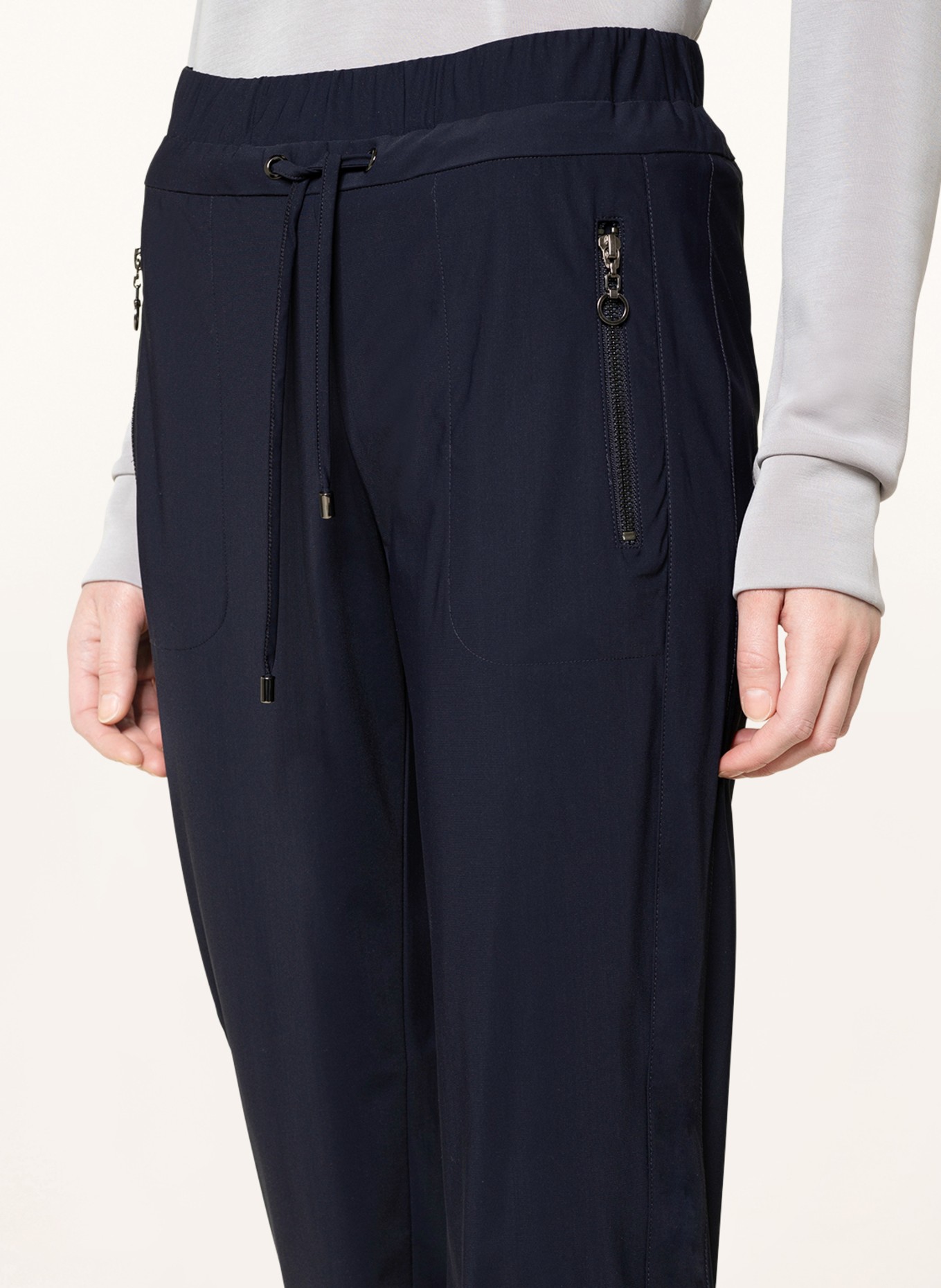 s.Oliver BLACK LABEL Trousers in jogger style, Color: DARK BLUE (Image 5)