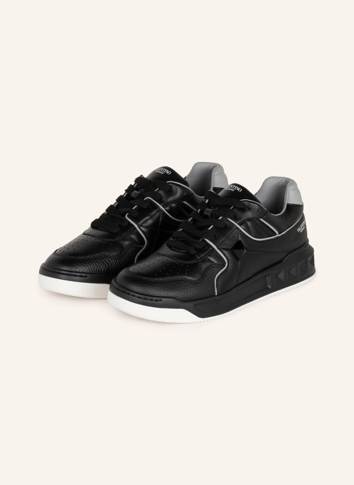 VALENTINO GARAVANI Sneakers ONE STUD with rivet trim, Color: BLACK (Image 1)