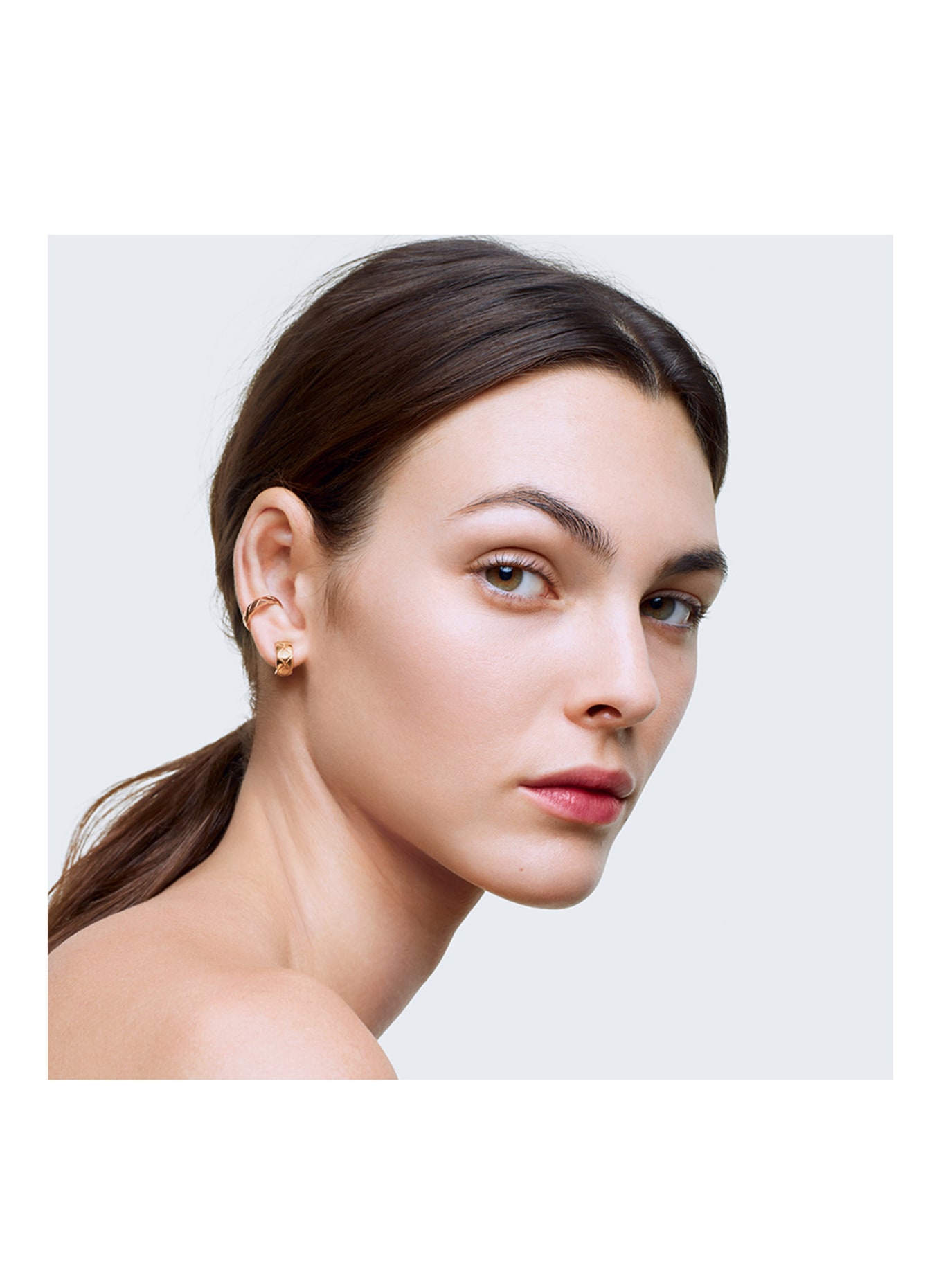 CHANEL N°1 DE CHANEL REVITALISIERENDE FOUNDATION: BR132