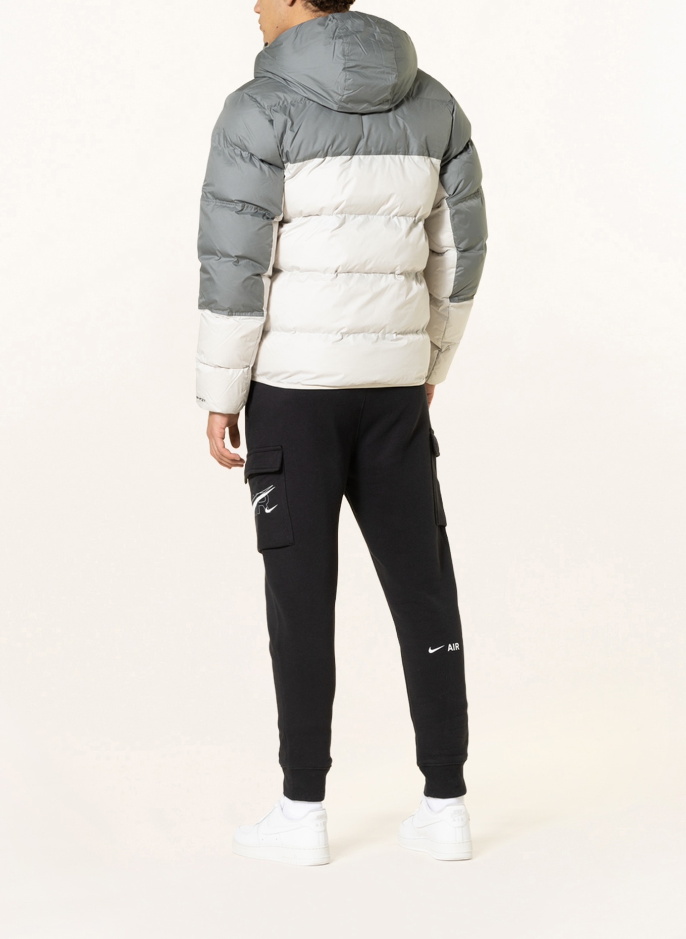 Nike Quilted jacket STORM-FIT WINDRUNNER, Color: WHITE/ GRAY (Image 3)