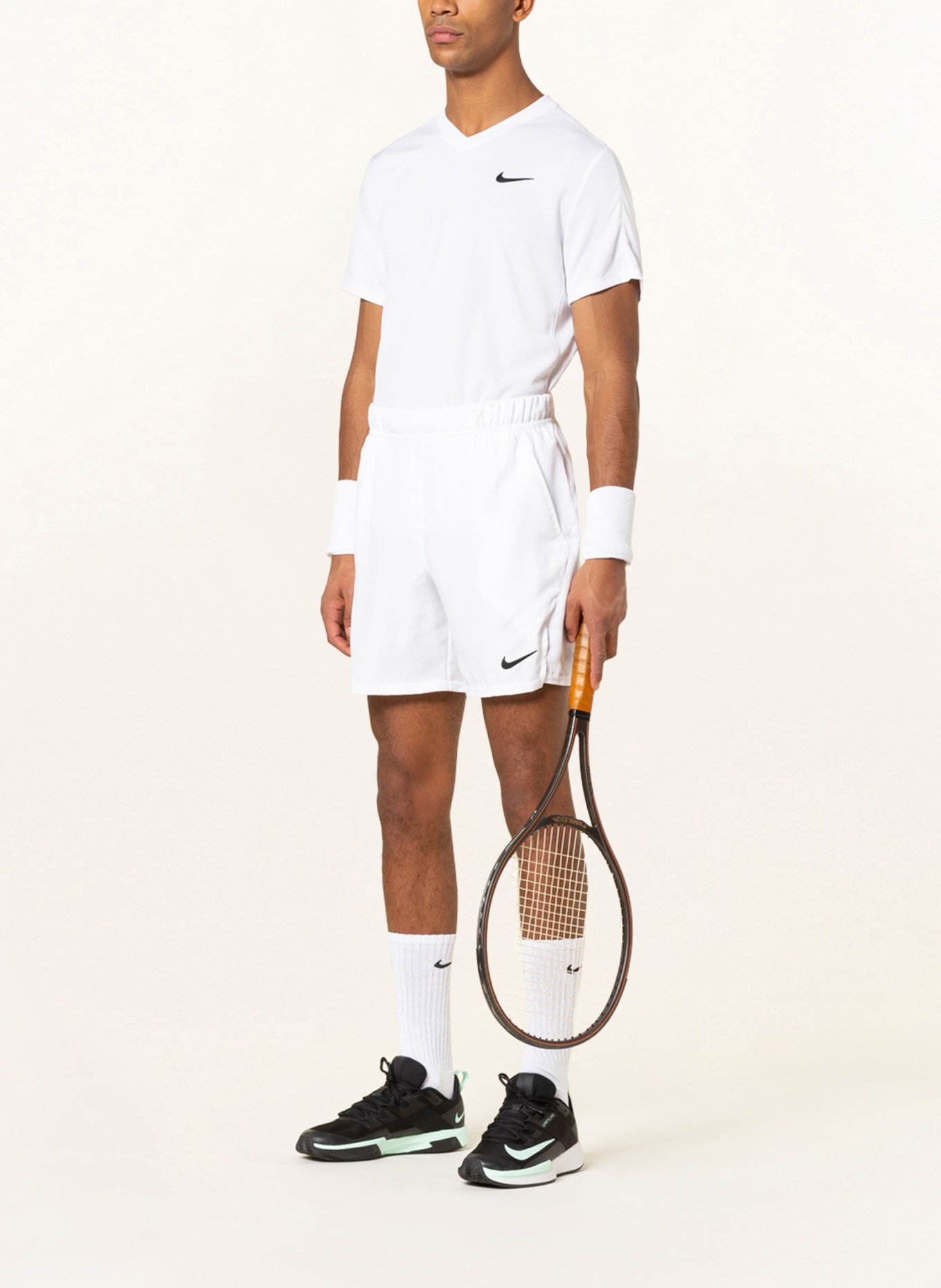 Nike Tennisshorts NIKECOURT DRI-FIT VICTORY, Farbe: WEISS (Bild 2)
