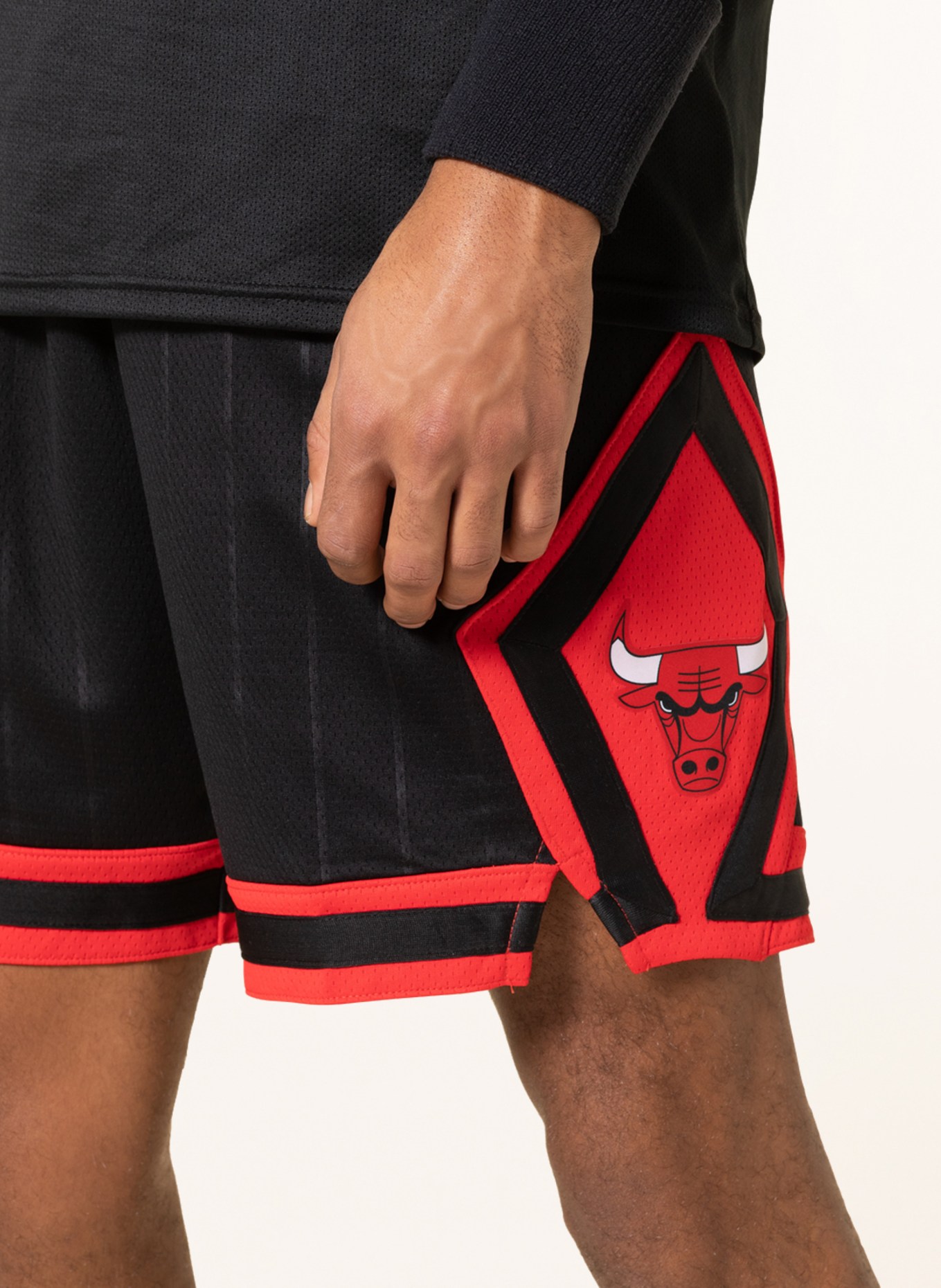 Nike Basketball shorts CHICAGO BULLS, Color: BLACK/ RED (Image 5)