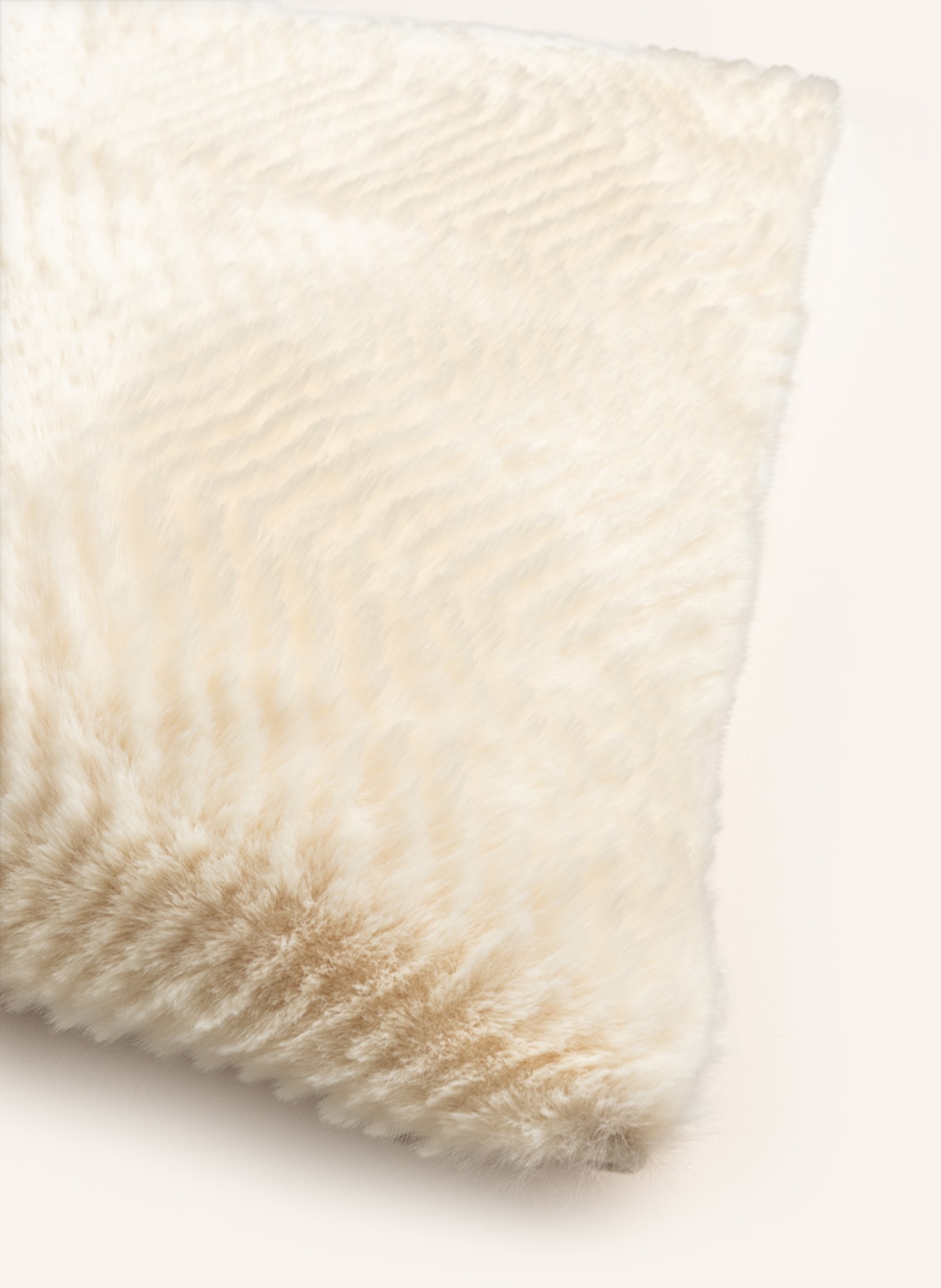 AIGNER Ozdobný povlak na polštář z umělé kožešiny LUX, Barva: BÉŽOVÁ (Obrázek 3)