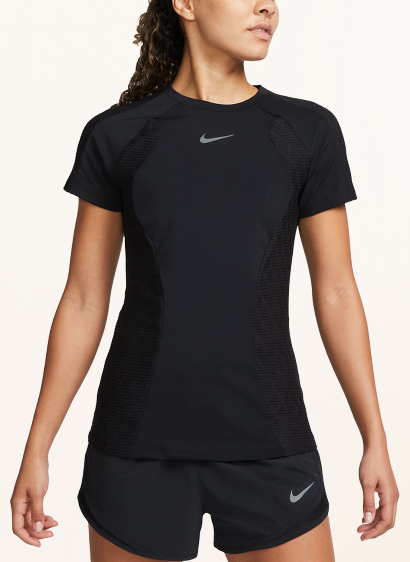 Nike Running shirt DRI FIT ADV RUN DIVISION with mesh in black