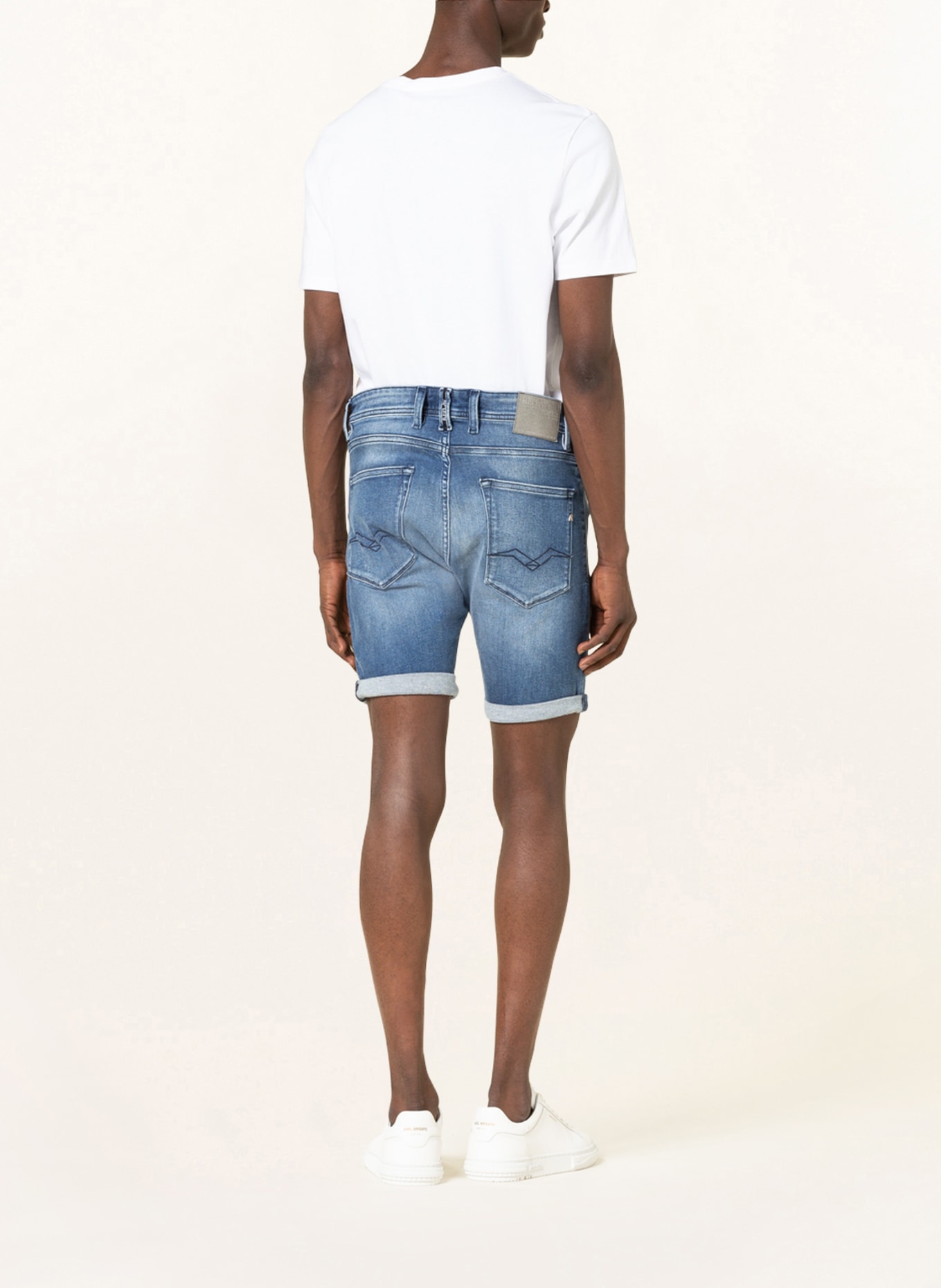 REPLAY Szorty jeansowe tapered fit, Kolor: 009 MEDIUM BLUE (Obrazek 3)