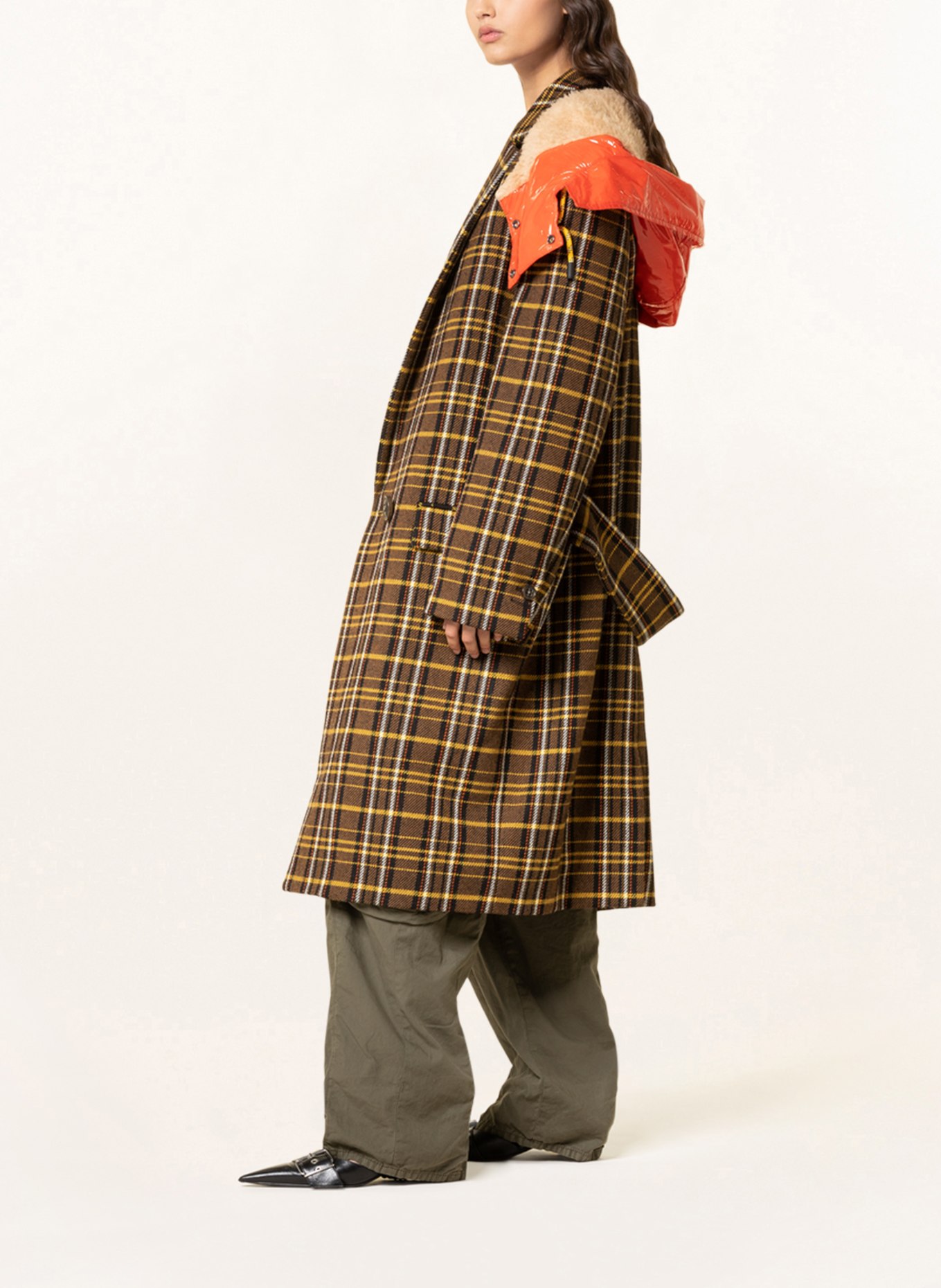 DSQUARED2 Mantel mit Kunstfell und abnehmbarer Kapuze, Farbe: SCHWARZ/ BRAUN/ GELB (Bild 4)