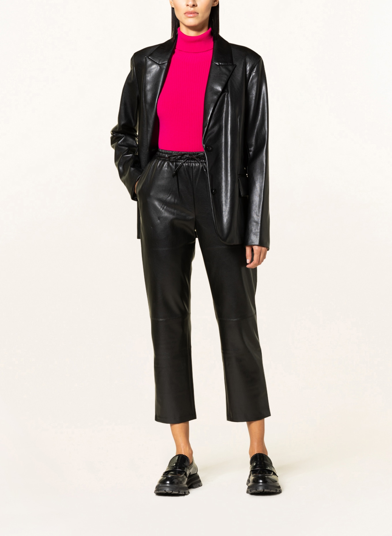 MRS & HUGS 7/8 trousers in leather look, Color: BLACK (Image 2)