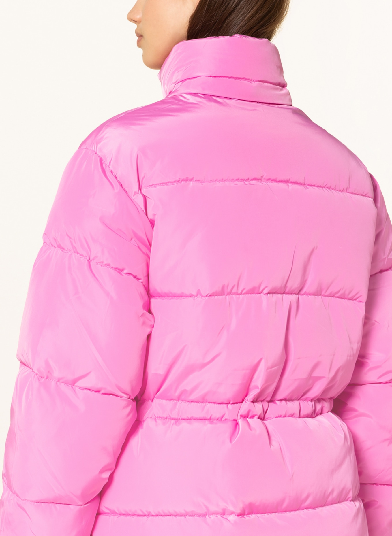 GANNI Oversized prošívaná bunda s odnímatelnou kapucí, Barva: RŮŽOVÁ (Obrázek 6)