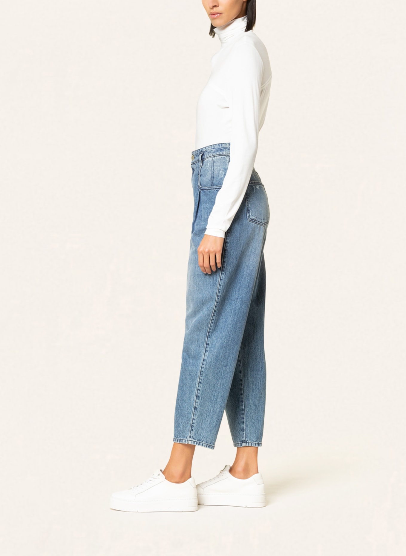 RIANI Mom Jeans , Farbe: 423 light authentic blue scratched (Bild 4)