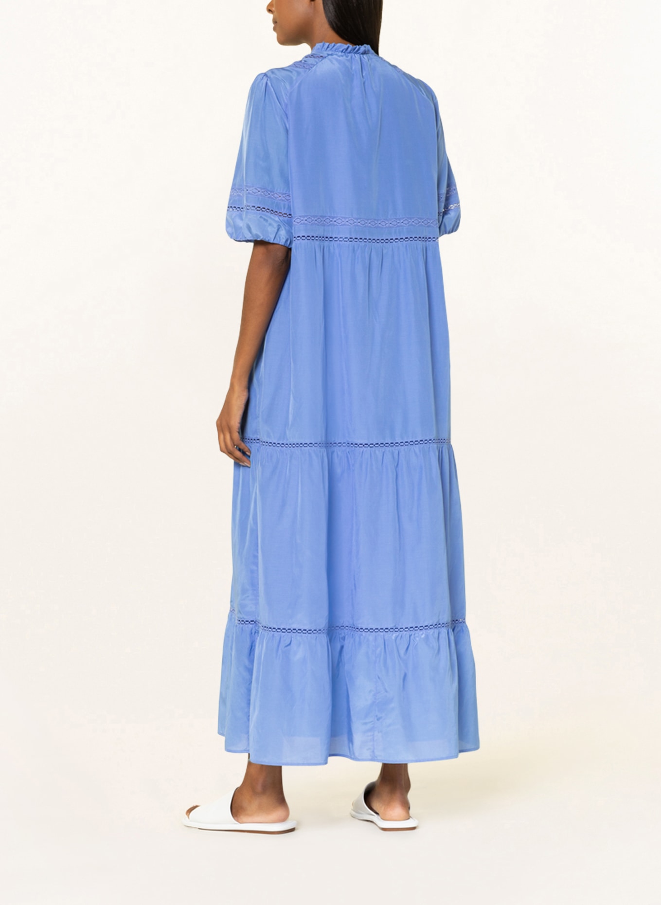 MARC CAIN Sukienka z dodatkiem jedwabiu i ażurowej koronki, Kolor: 360 azure (Obrazek 3)