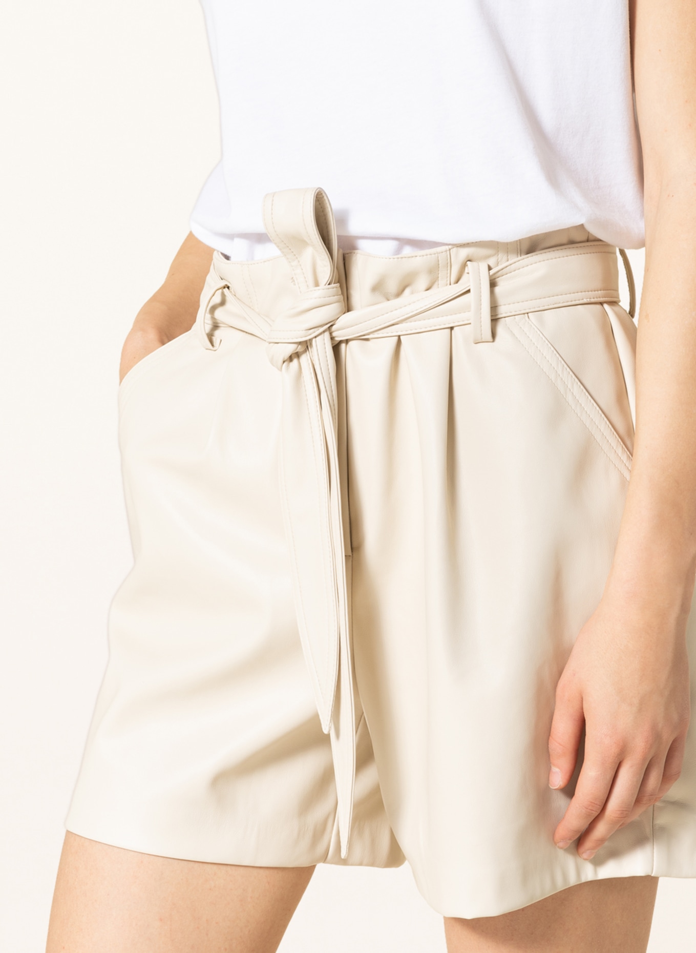 RINO & PELLE Paperbag shorts in leather look , Color: CREAM (Image 5)