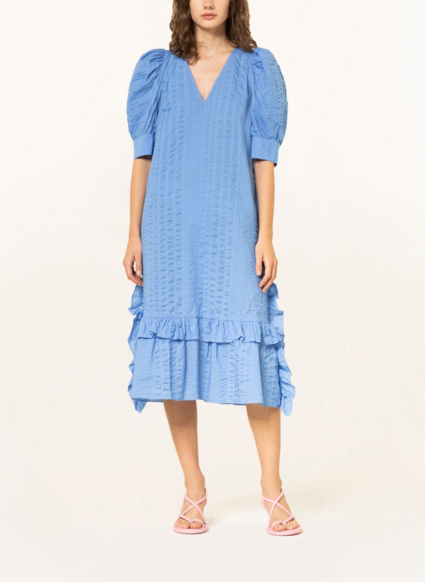 BAUM UND PFERDGARTEN Dress AILANI with frills, Color: BLUE (Image 2)