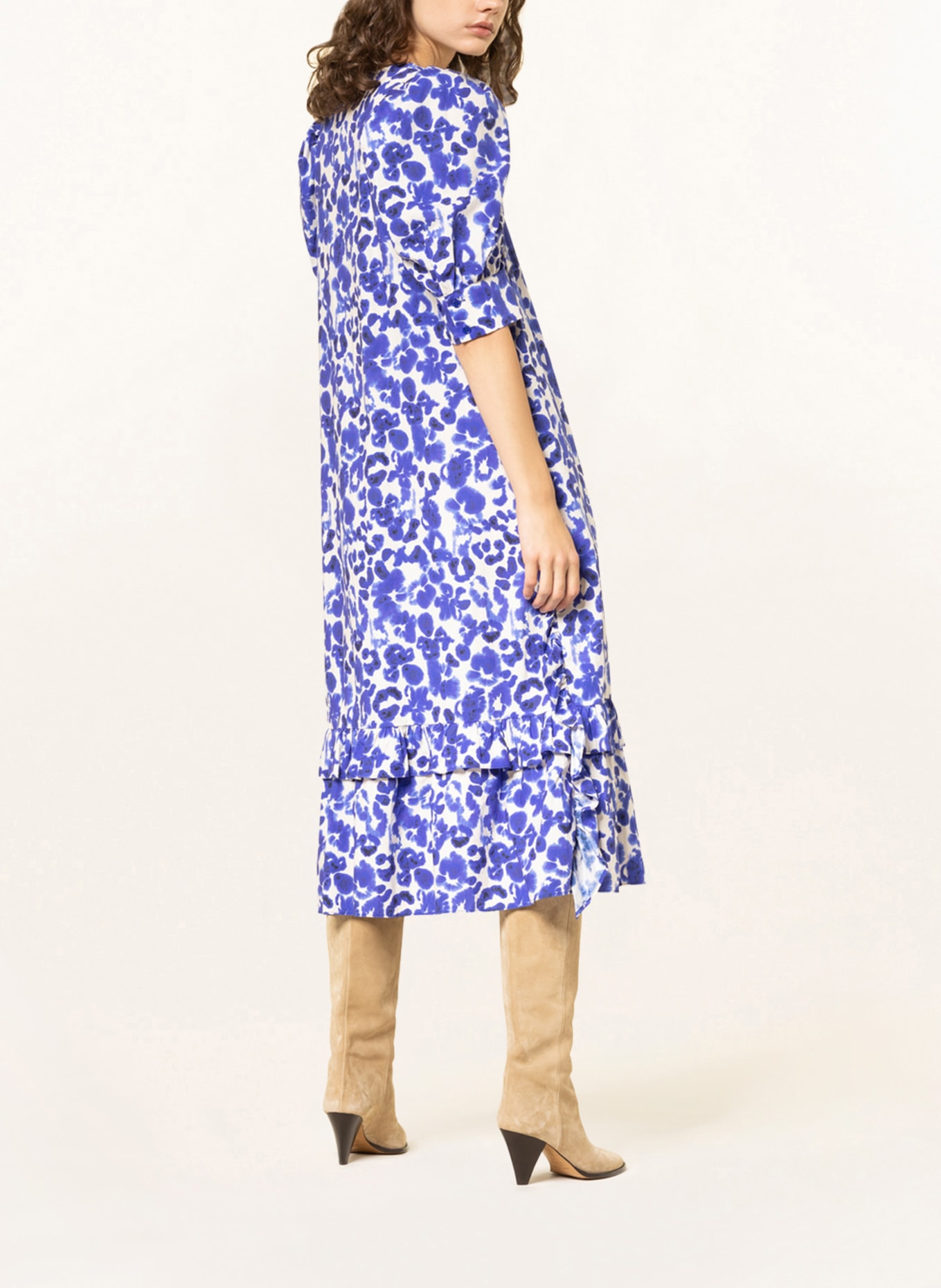 BAUM UND PFERDGARTEN Dress AILANI with frills, Color: WHITE/ BLUE (Image 3)