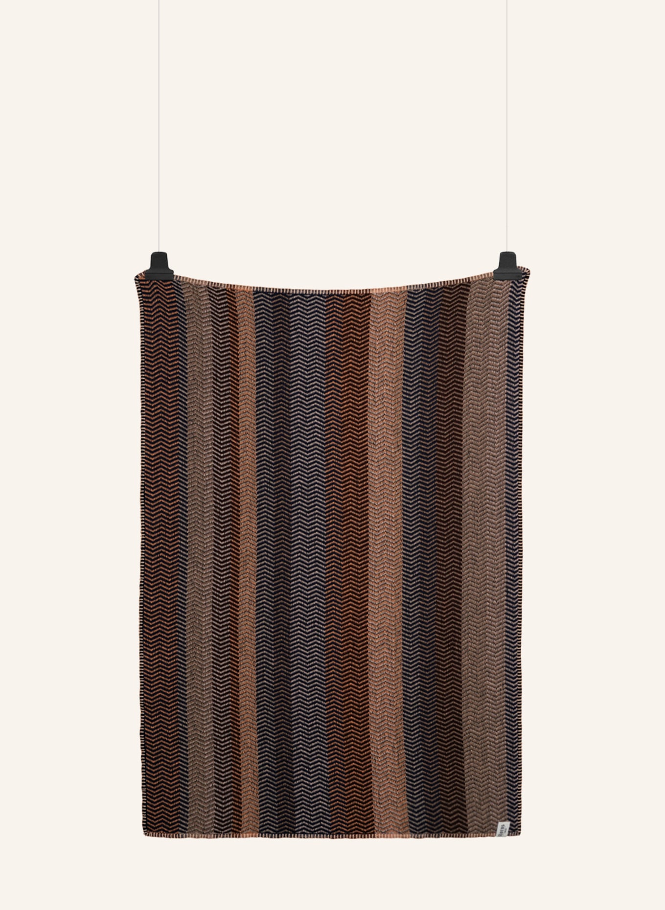 Røros Tweed Tweed throw FRI, Color: DARK BLUE/ LIGHT ORANGE/ ECRU (Image 2)