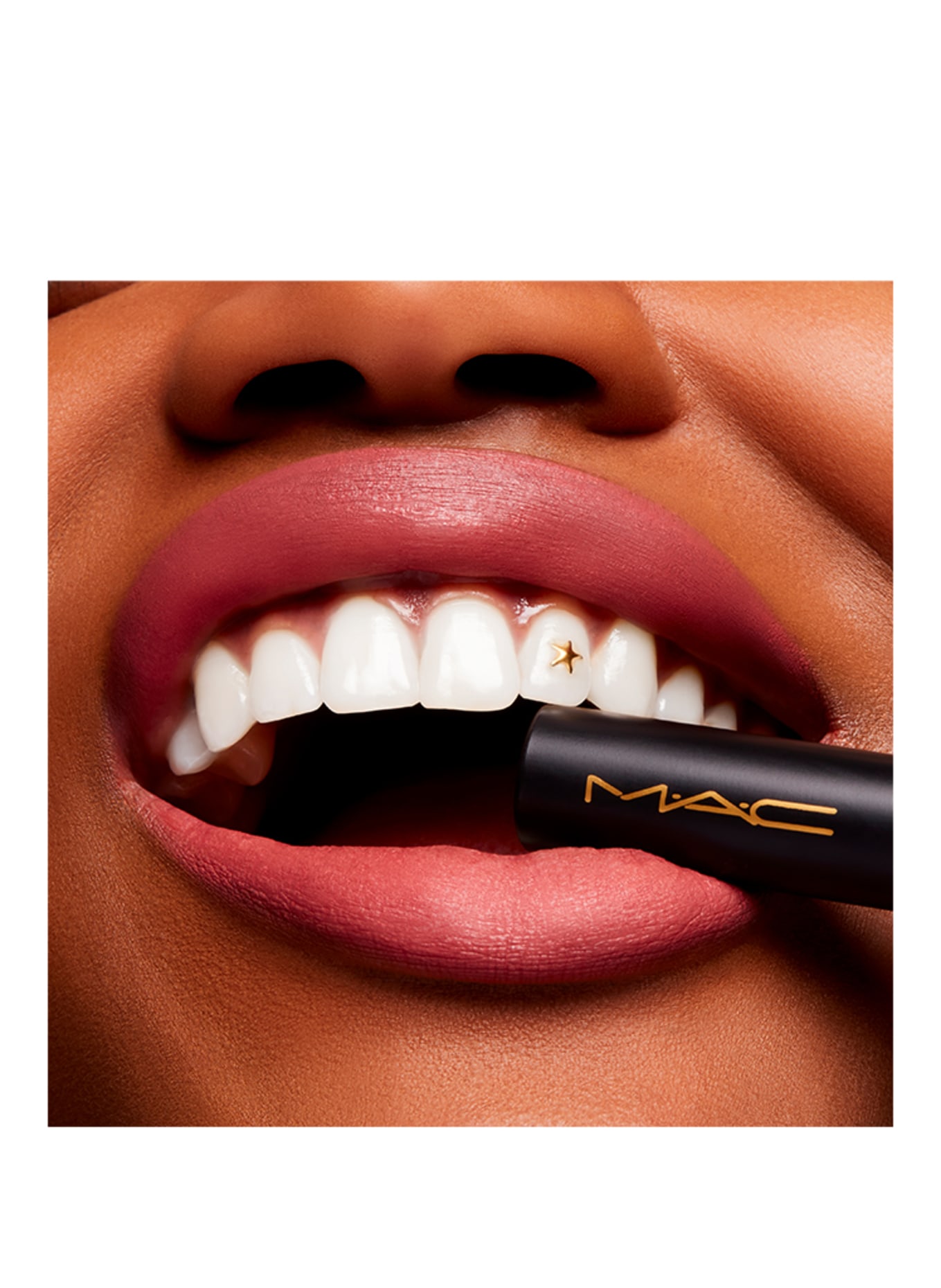 M.A.C POWDER KISS VELVET BLUR SLIM STICK: PEPPERY PINK