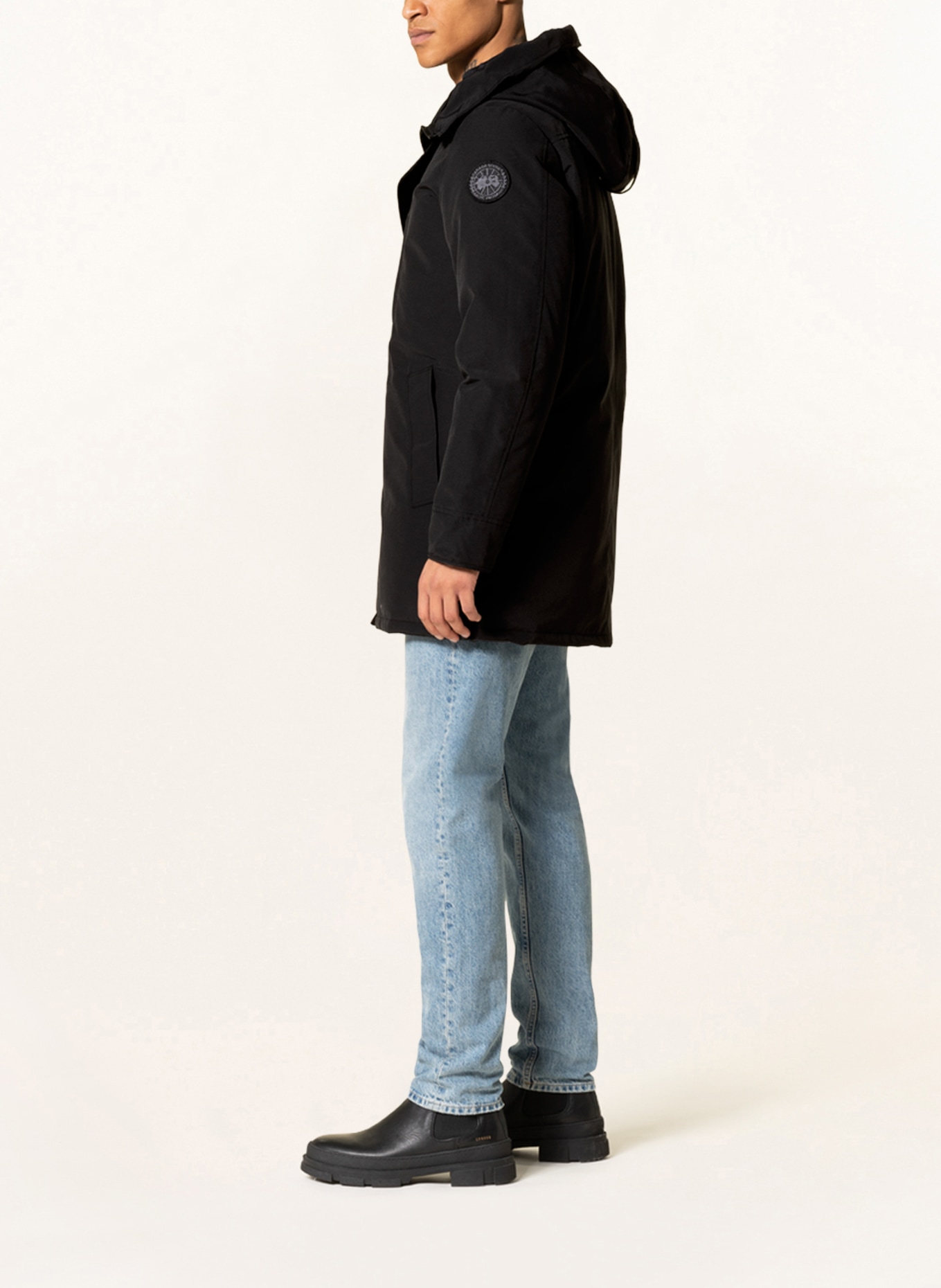 CANADA GOOSE Down parka CHATEAU with detachable hood, Color: BLACK (Image 3)