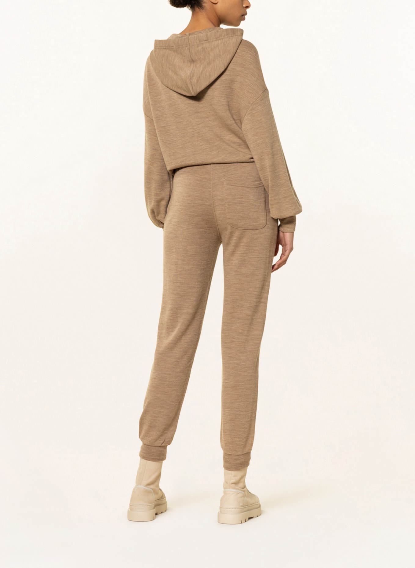 WE NORWEGIANS Knit trousers TIND made of merino wool, Color: CAMEL (Image 3)