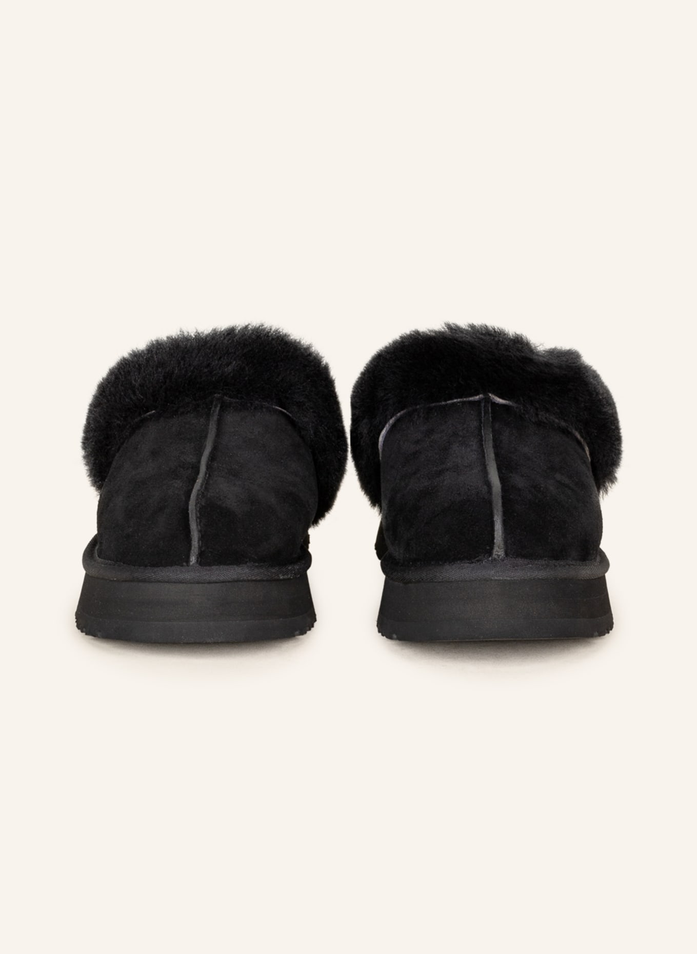 UGG Hausschuhe DISQUETTE mit Echtfell: SCHWARZ