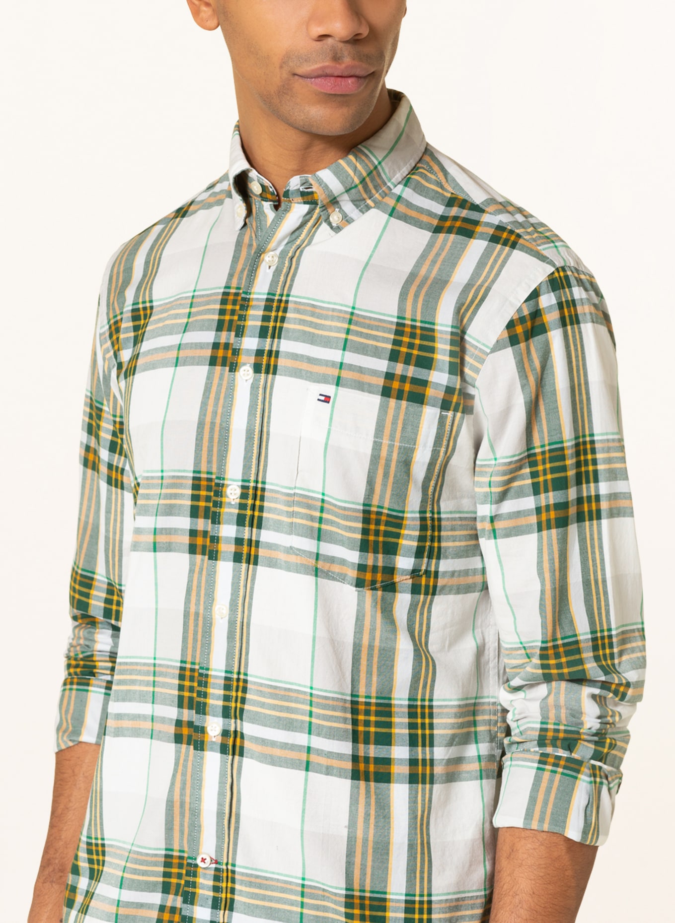 Dark green shop tommy hilfiger shirt