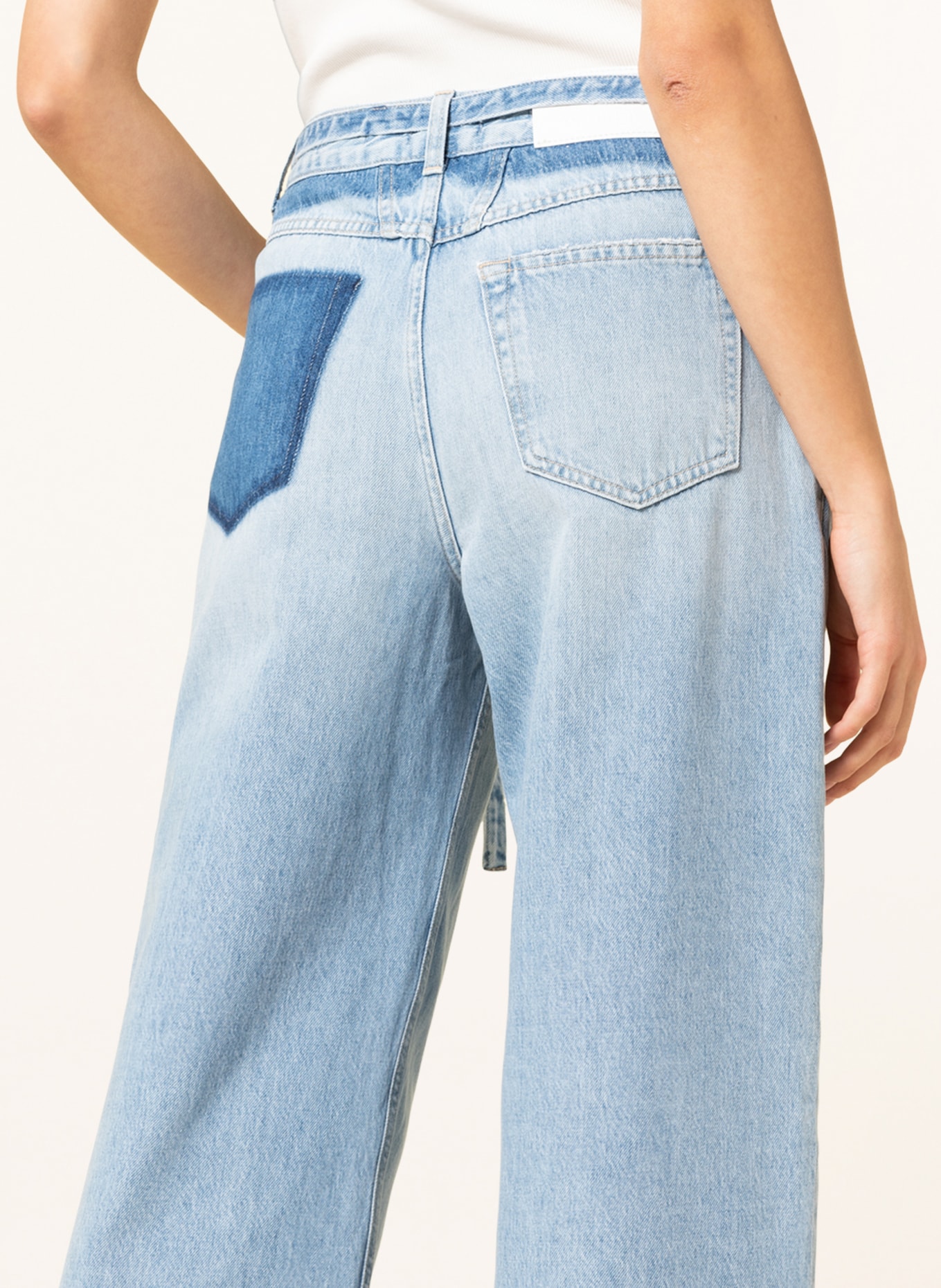 CLOSED Flared Jeans NIKKA, Farbe: LBL Light Blue (Bild 5)