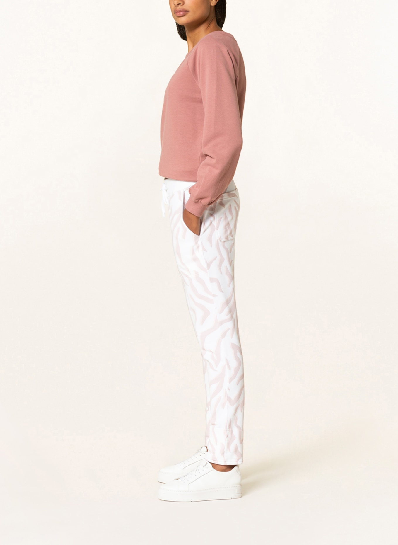 Juvia Sweatpants CATHY in white dusky pink nude