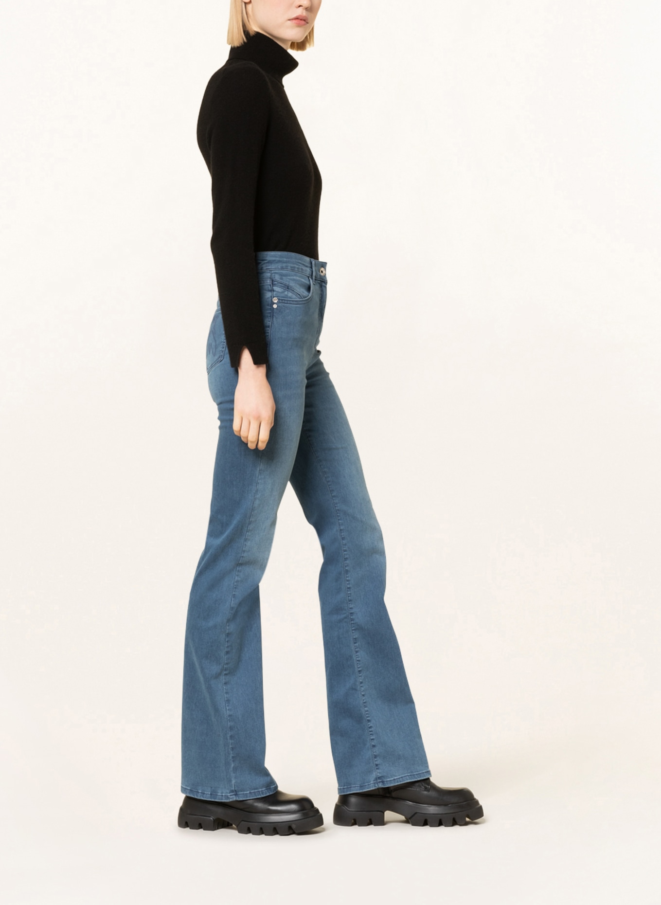 PATRIZIA PEPE Flared jeans , Color: C982 LIGHT WASHED BLUE (Image 4)