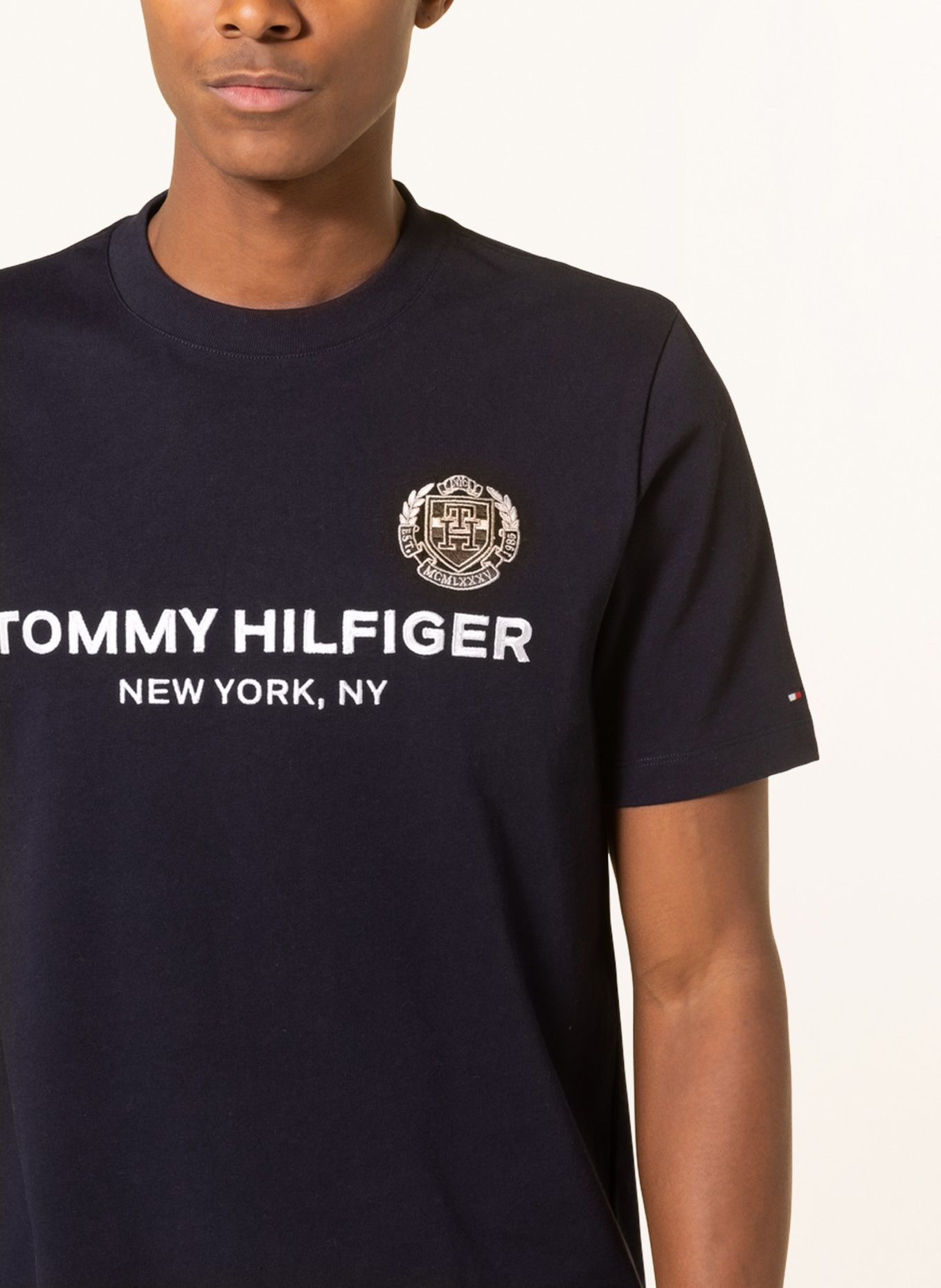 in T-Shirt TOMMY HILFIGER dunkelblau