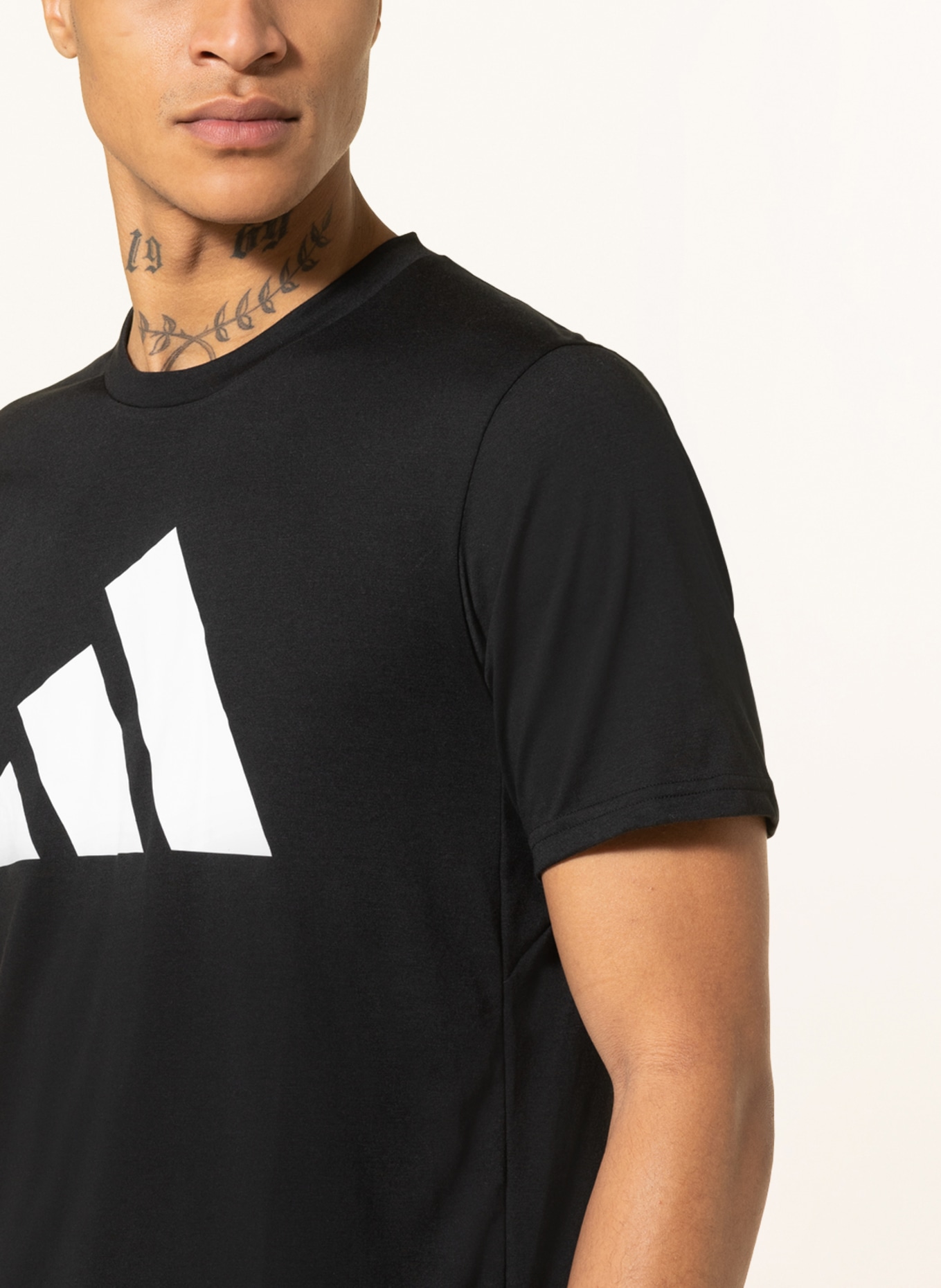 adidas T-shirt ESSENTIALS, Color: BLACK/ WHITE (Image 4)