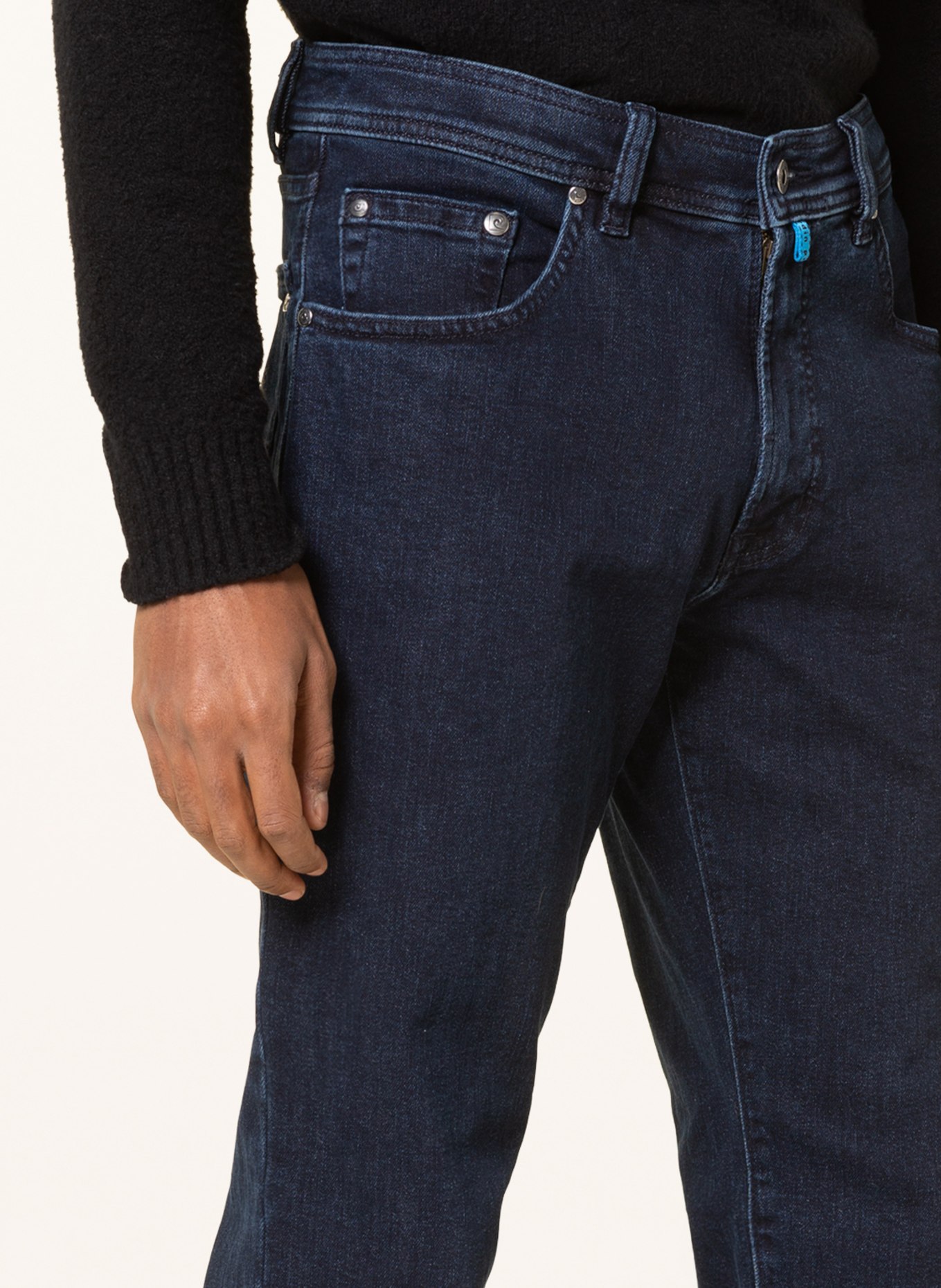 pierre cardin Jeans DIJON Comfort Fit, Farbe: 6811 dark blue stonewash (Bild 5)