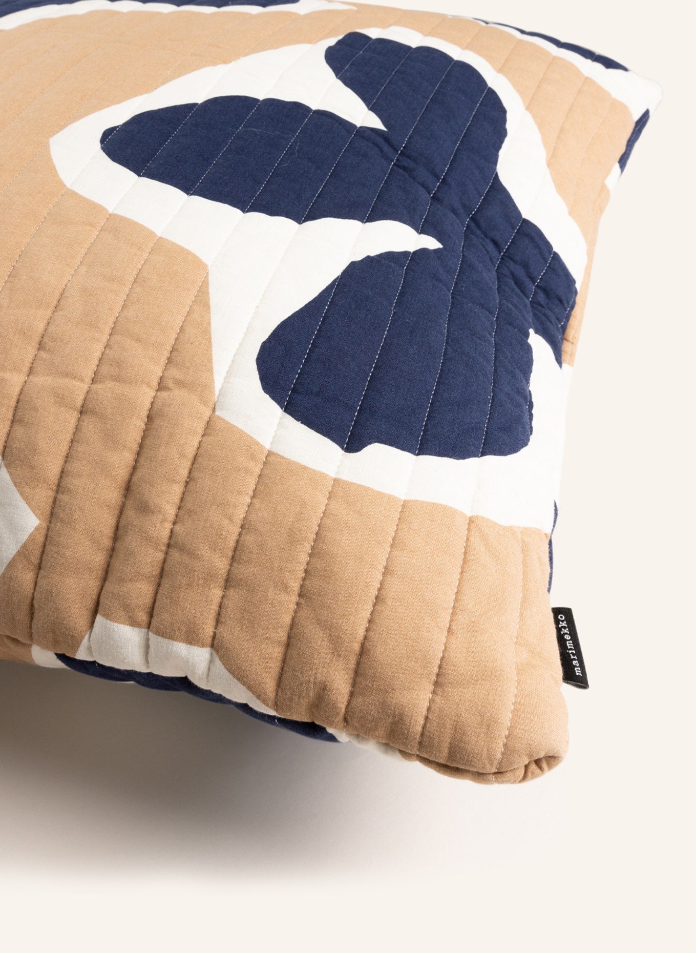 marimekko Decorative cushion KEVÄTKIURU, Color: BEIGE/ DARK BLUE/ WHITE (Image 3)