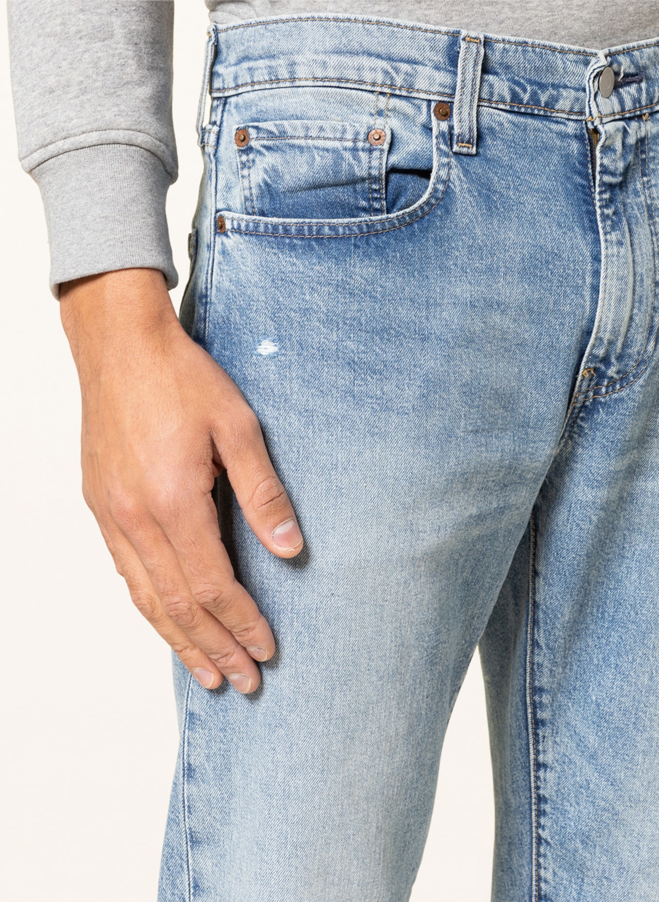 Levi's® Jeans 502 TAPER Tapered Fit, Farbe: 38 Light Indigo - Worn In (Bild 6)